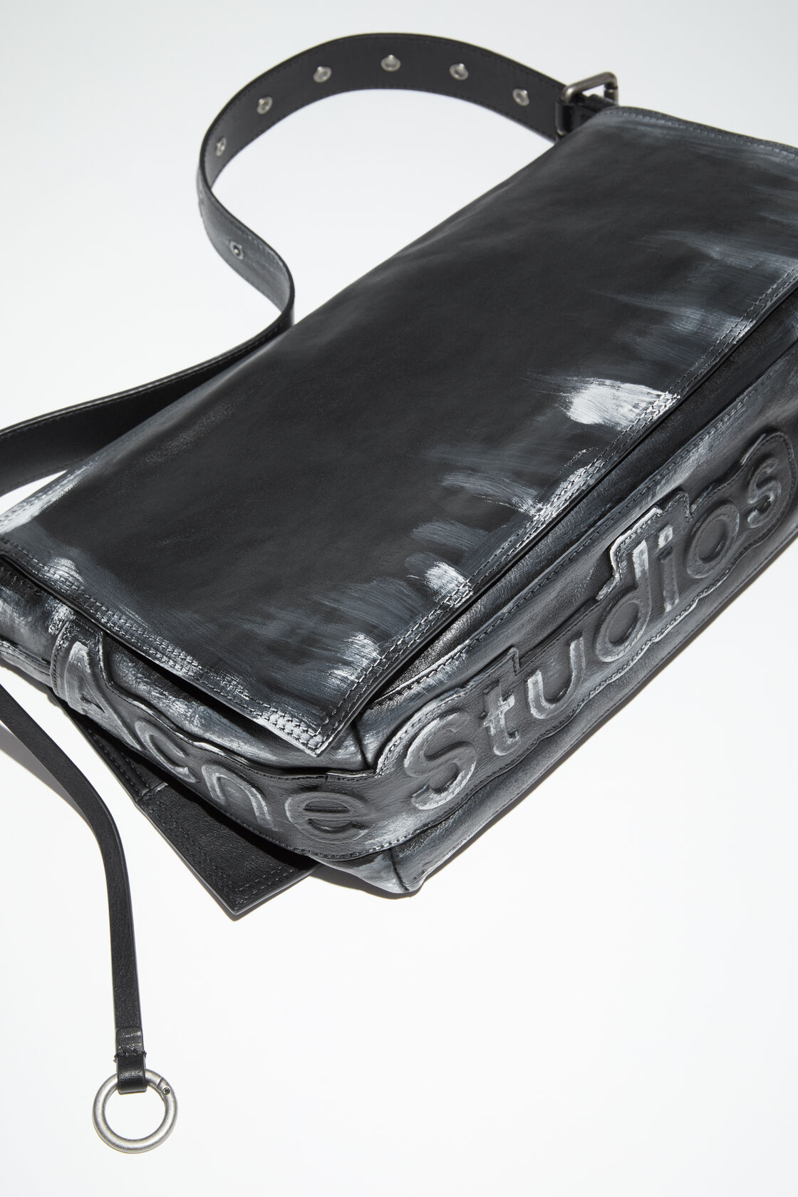 ACNE STUDIOS Vintage Bag in Black