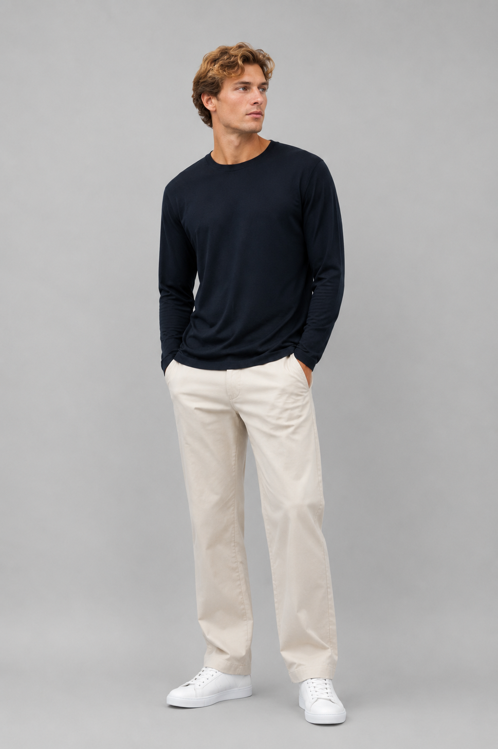 LISA YANG Nathaniel Cashmere Sweater in Navy