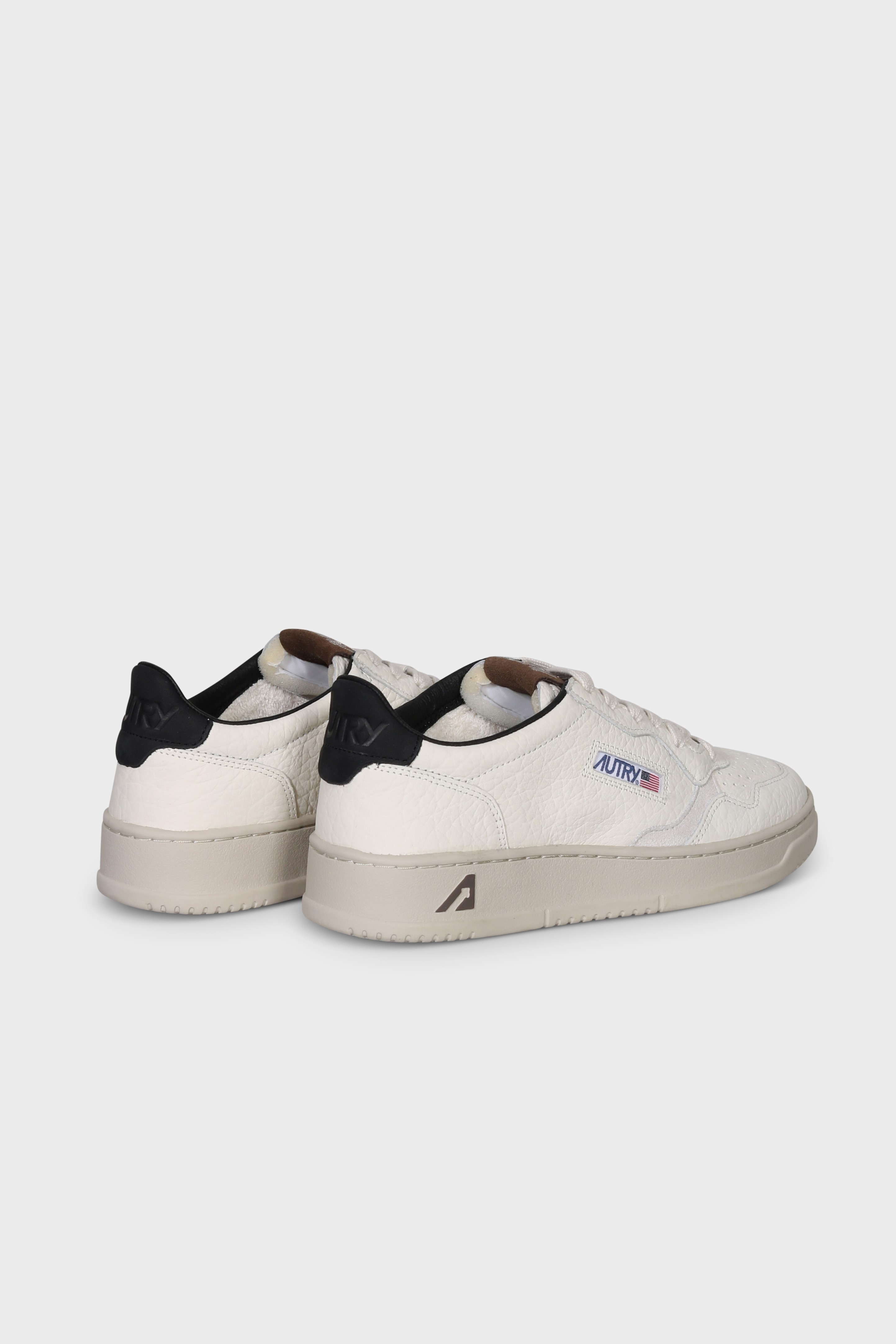 AUTRY ACTION SHOES Medalist Low Sneaker in Off White/Black/Brown 47