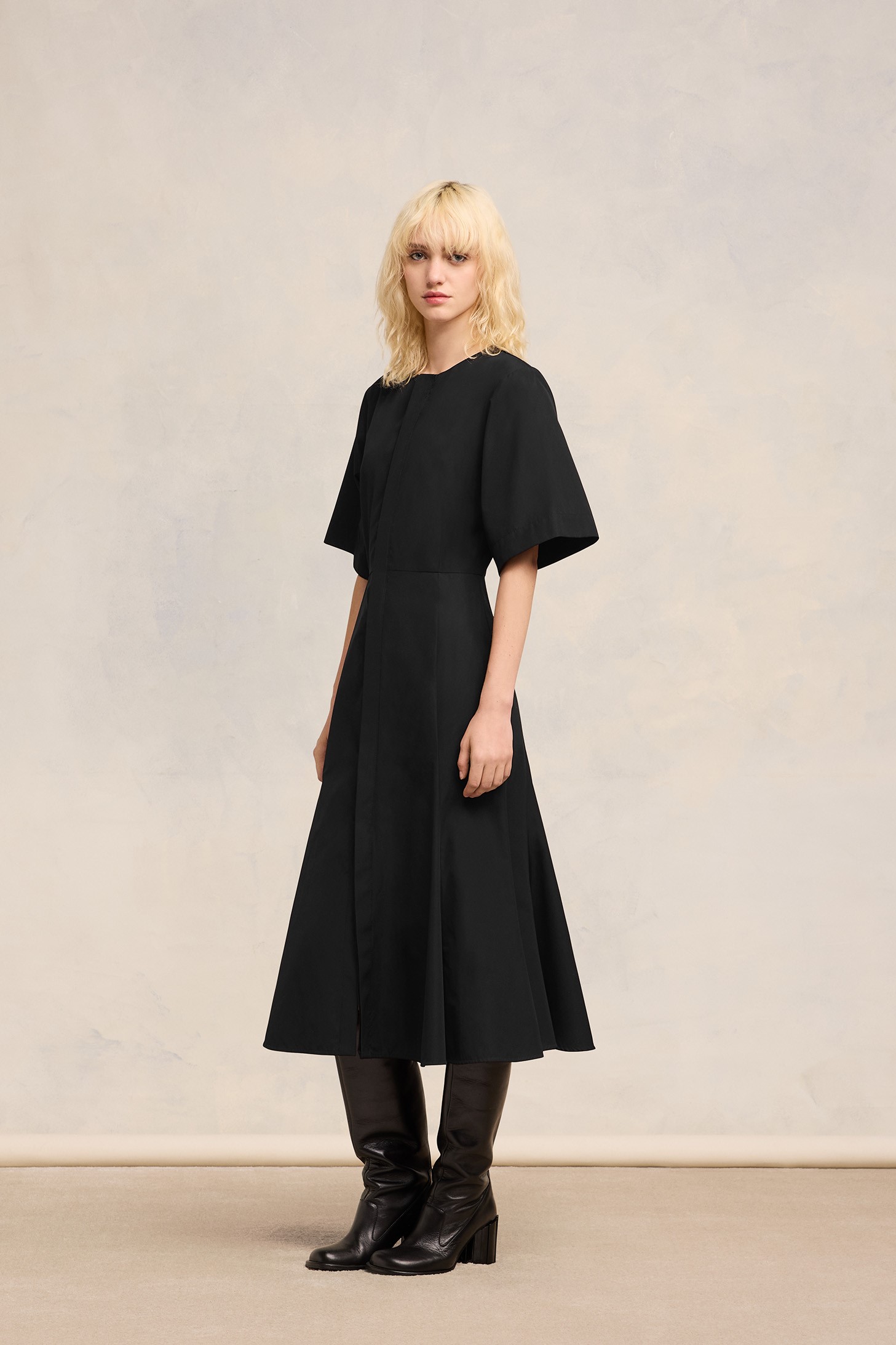 AMI PARIS Midi Dress in Black FR36 / DE34