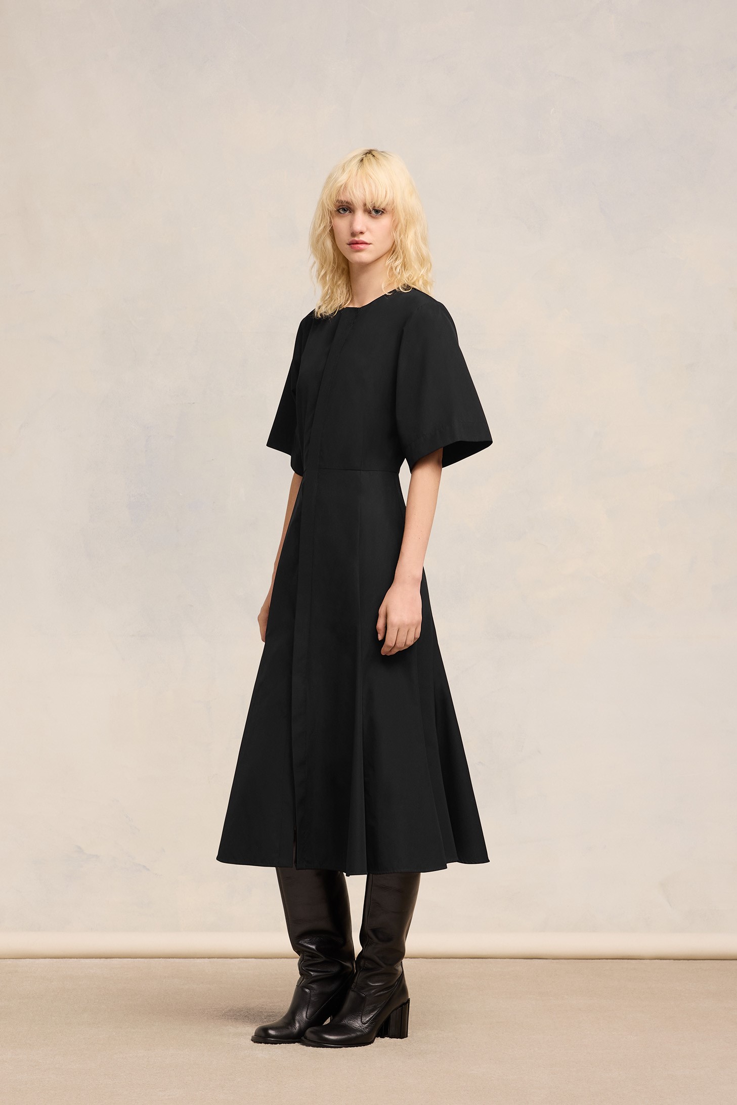 AMI PARIS Midi Dress in Black FR42 / DE40