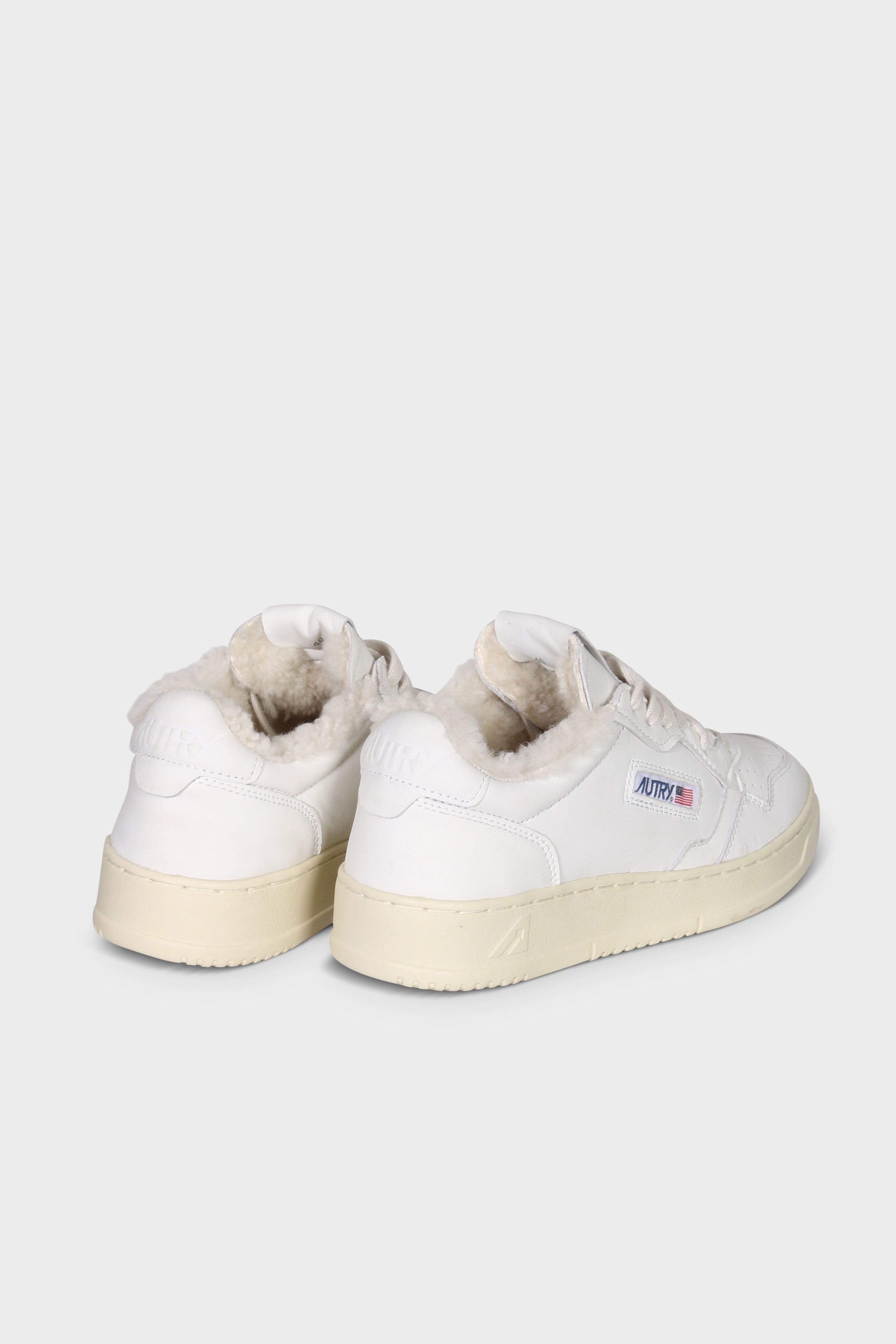 AUTRY ACTION SHOES Medalist Low Sneaker Goat/Shearling in White 42