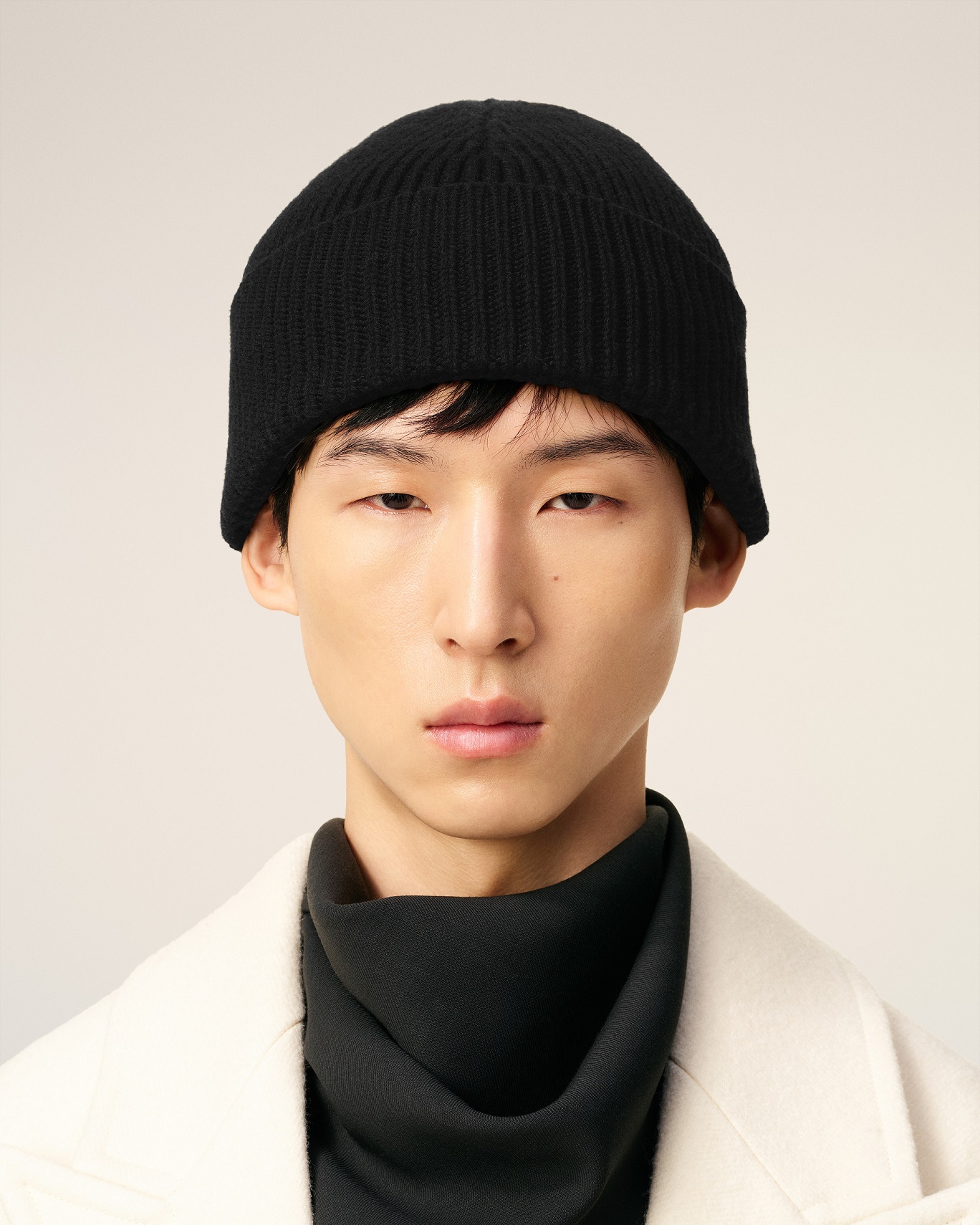 AMI PARIS de Coeur Beanie in Black/Black