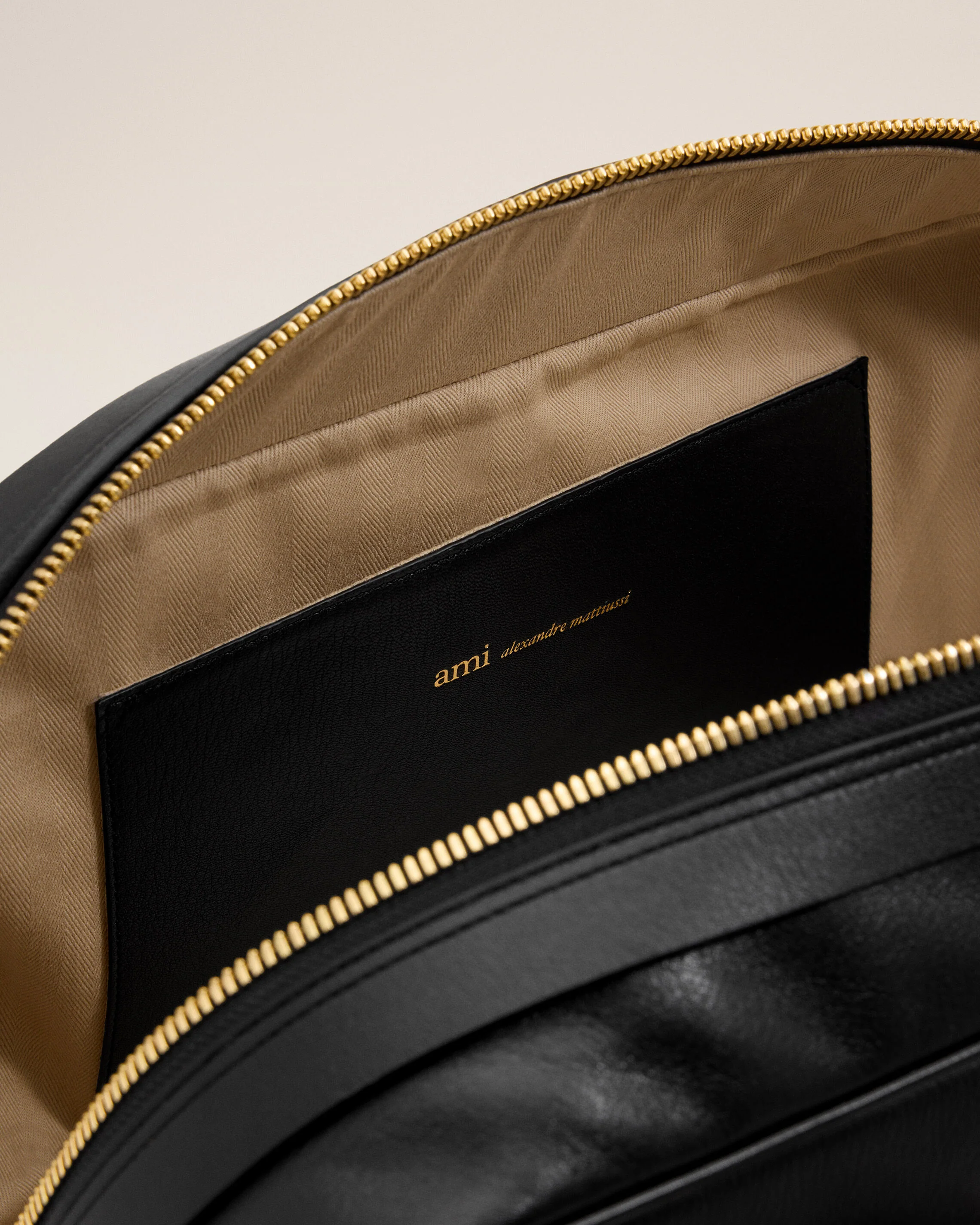 AMI PARIS Georges Bowling Bag in Black