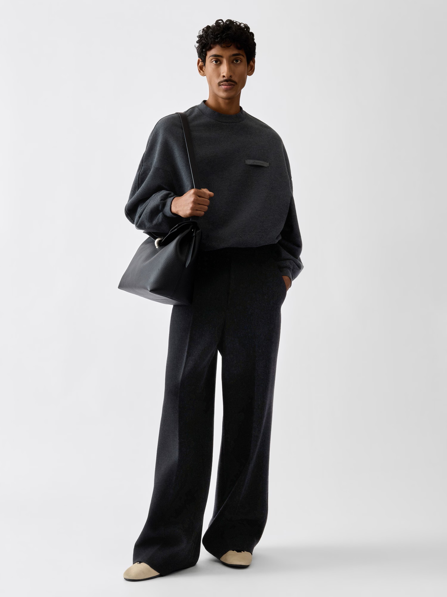 JACQUEMUS Ruban Oversize Sweatshirt in Dark Grey