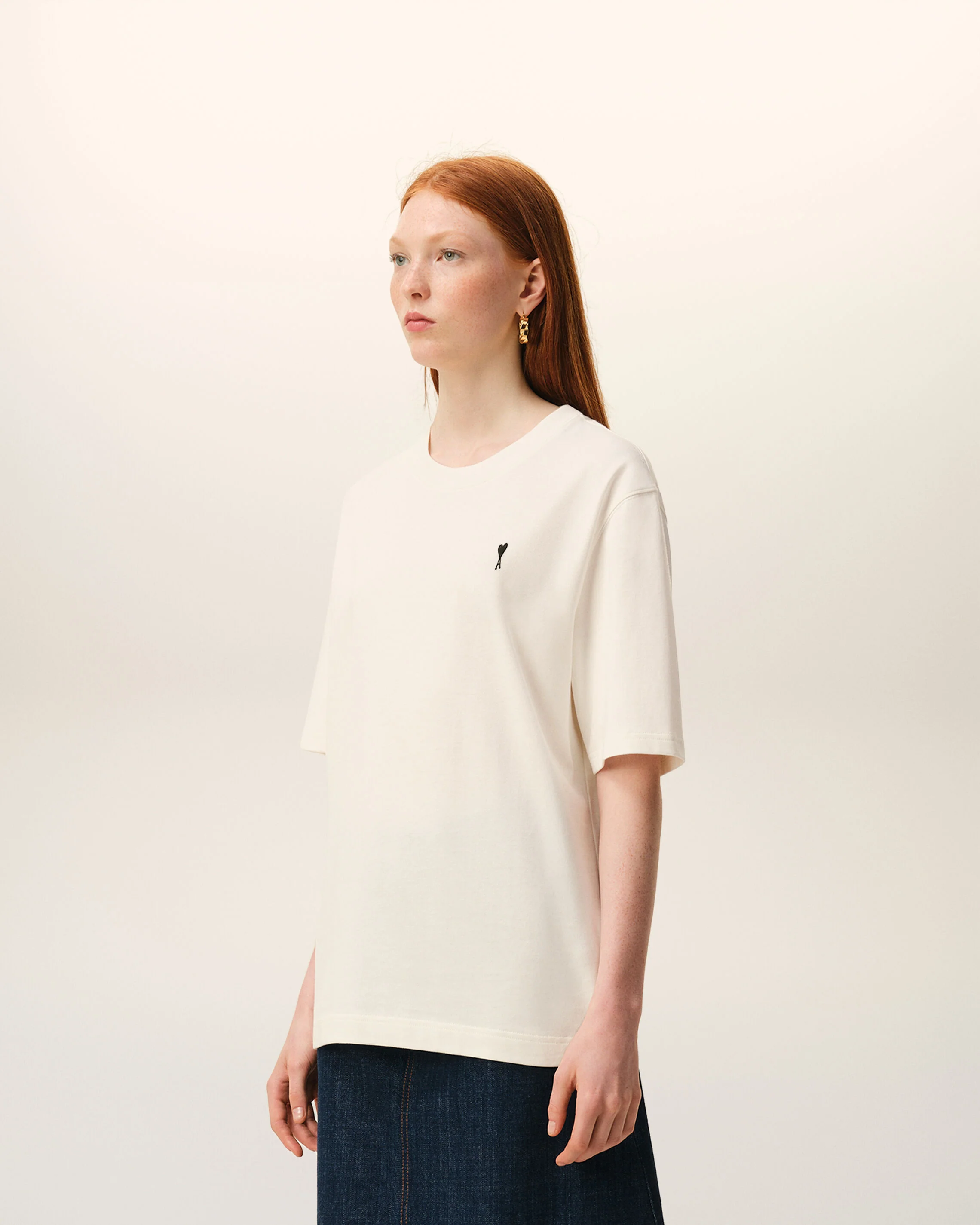 AMI PARIS de Coeur Place Des Victoires T-Shirt in Cream