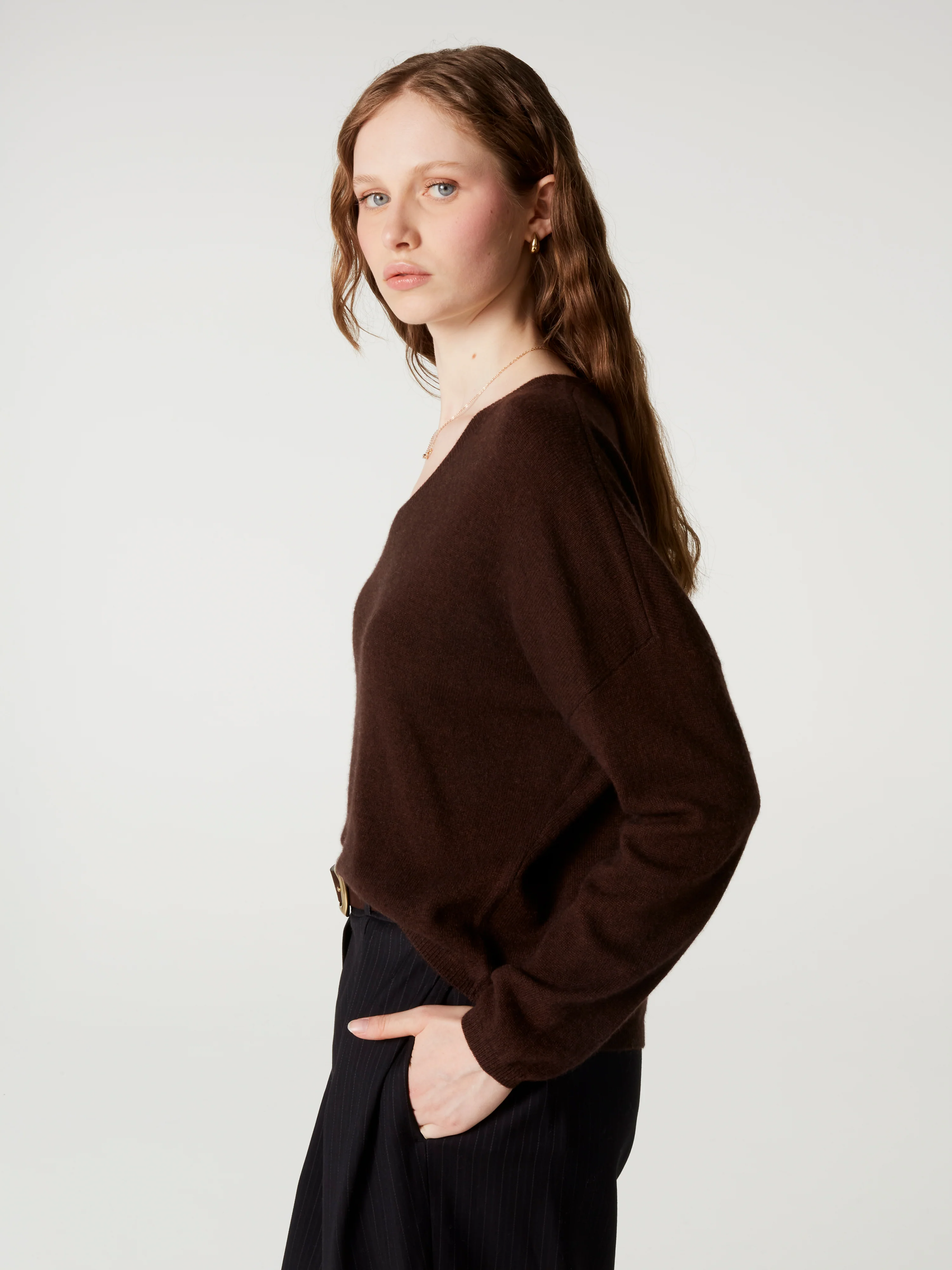 ABSOLUT CASHMERE Alicia Sweater in Brown