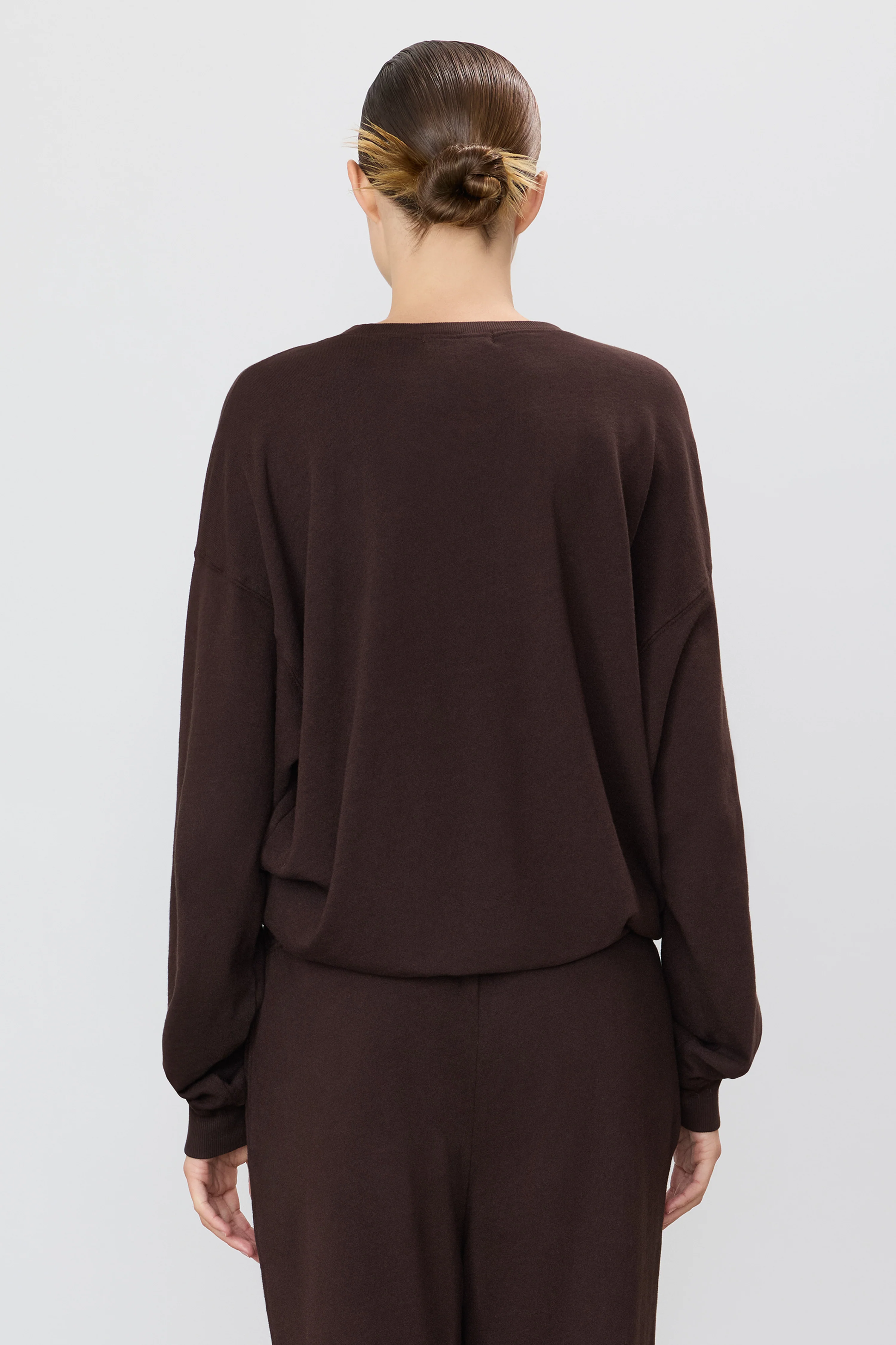 ÉTERNE Oversized Crewneck Sweatshirt in Espresso