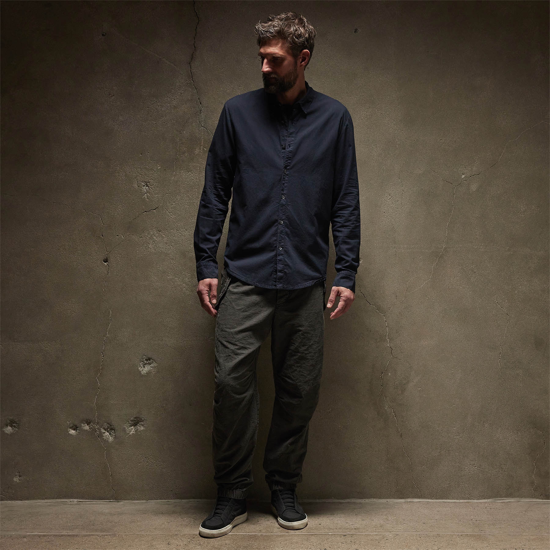 JAMES PERSE Standard Shirt in Navy S/1