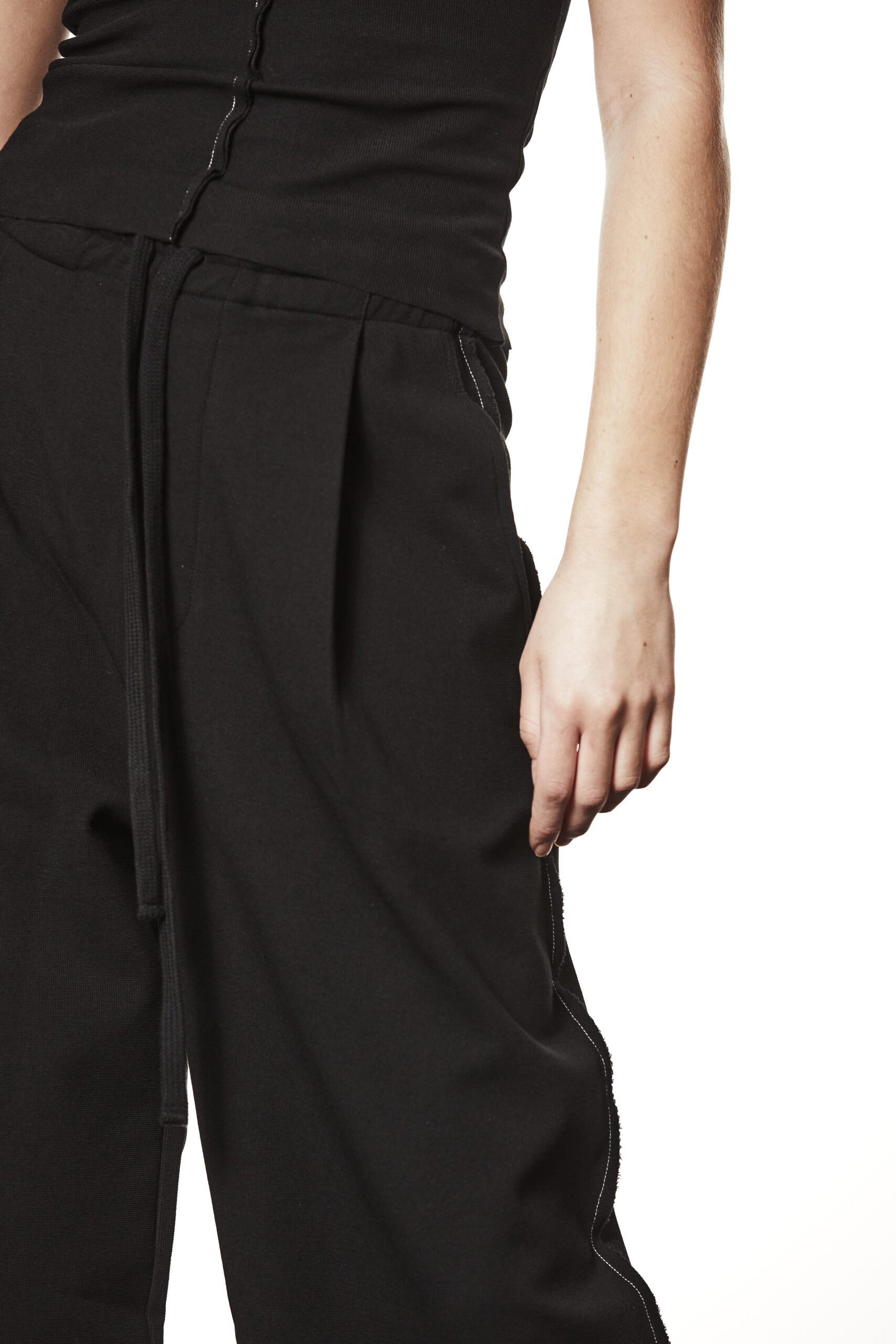 THOM KROM Structured Wide Leg Pant in Black