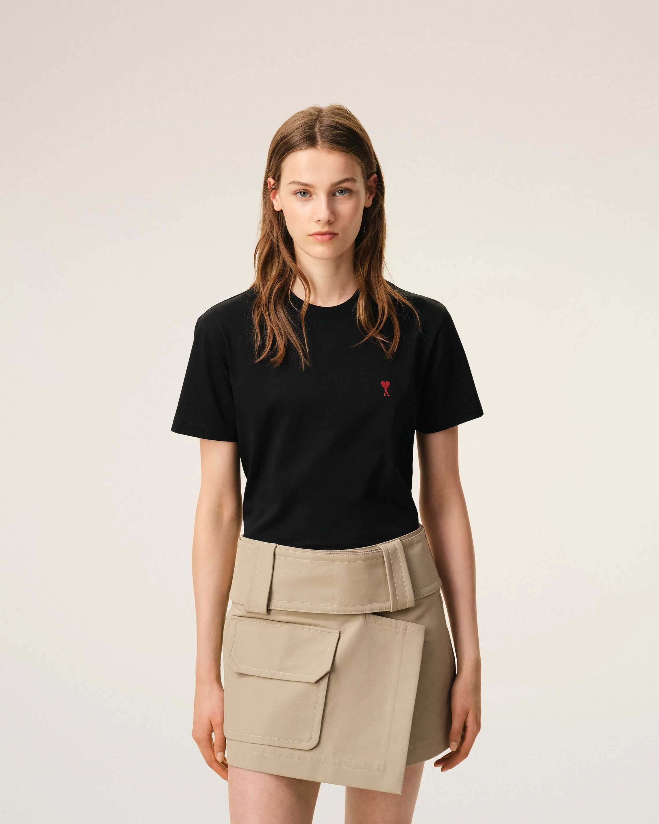 AMI PARIS de Coeur Classic Fit T-Shirt in Black