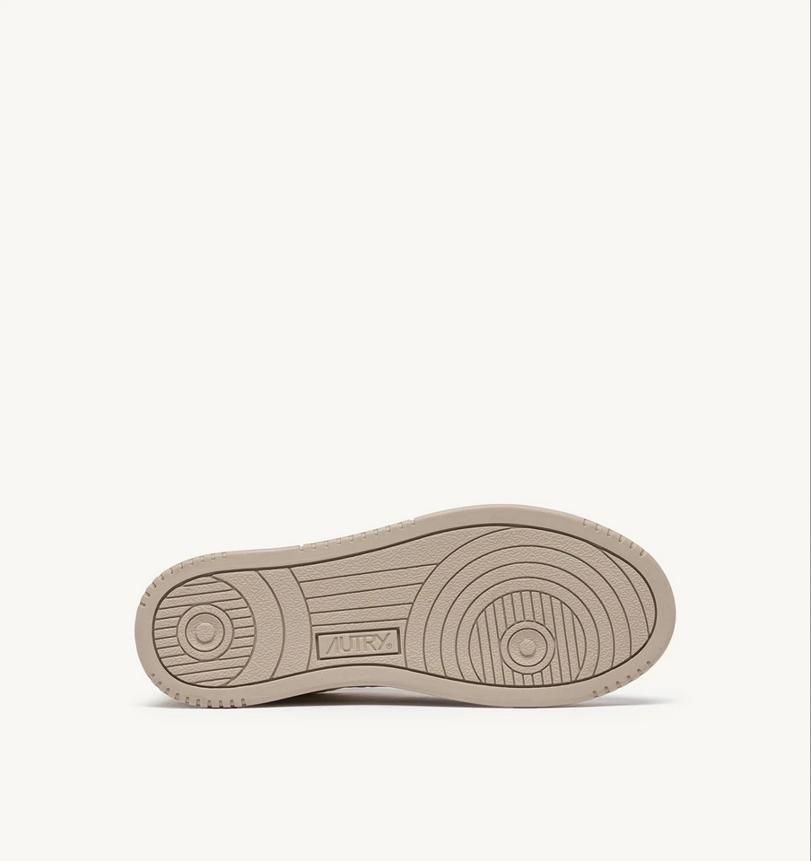 AUTRY ACTION SHOES Medalist Low Sneaker Elephant in Sand/Pumpkin