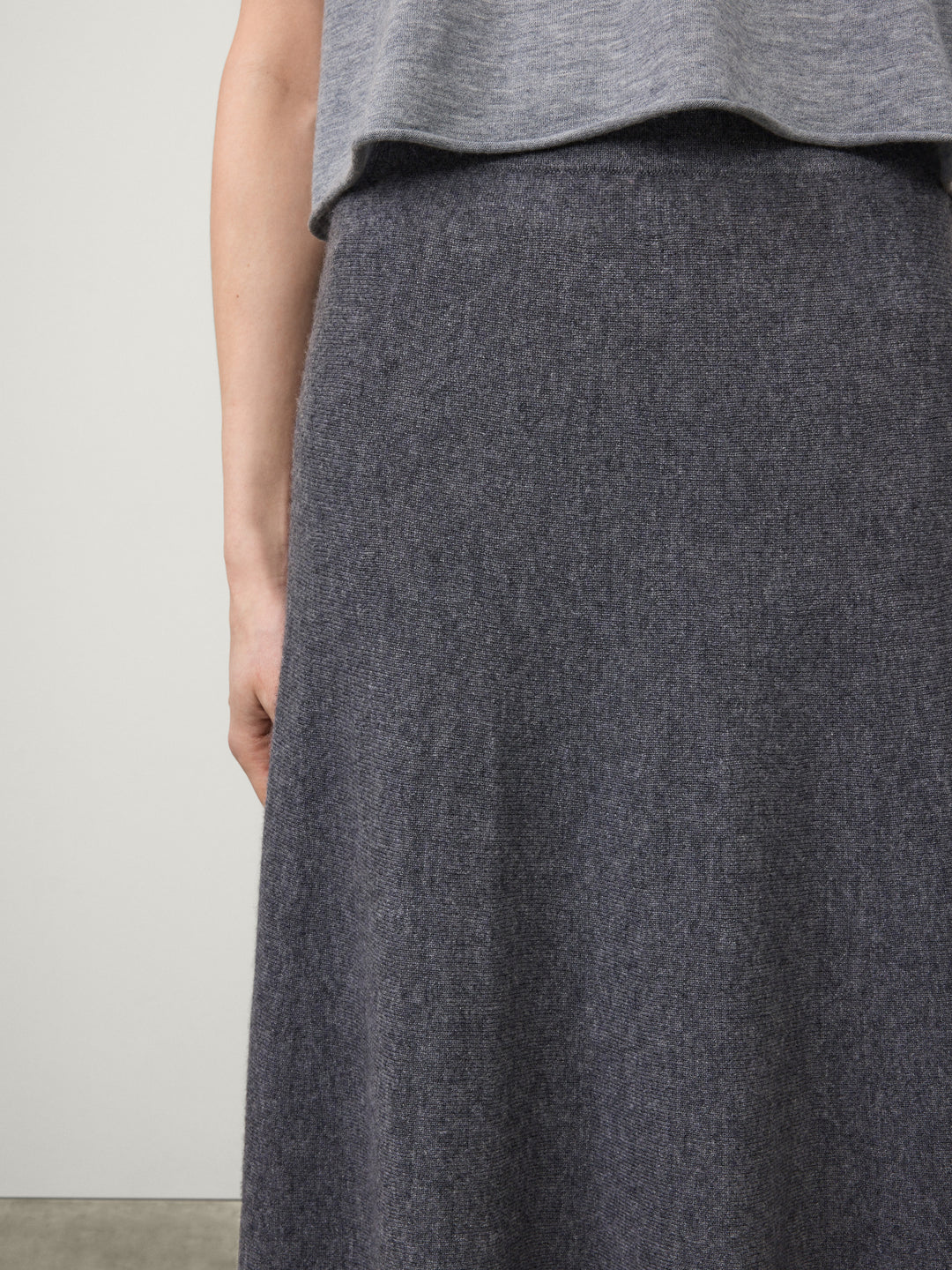LISA YANG Cashmere Skirt in Graphite