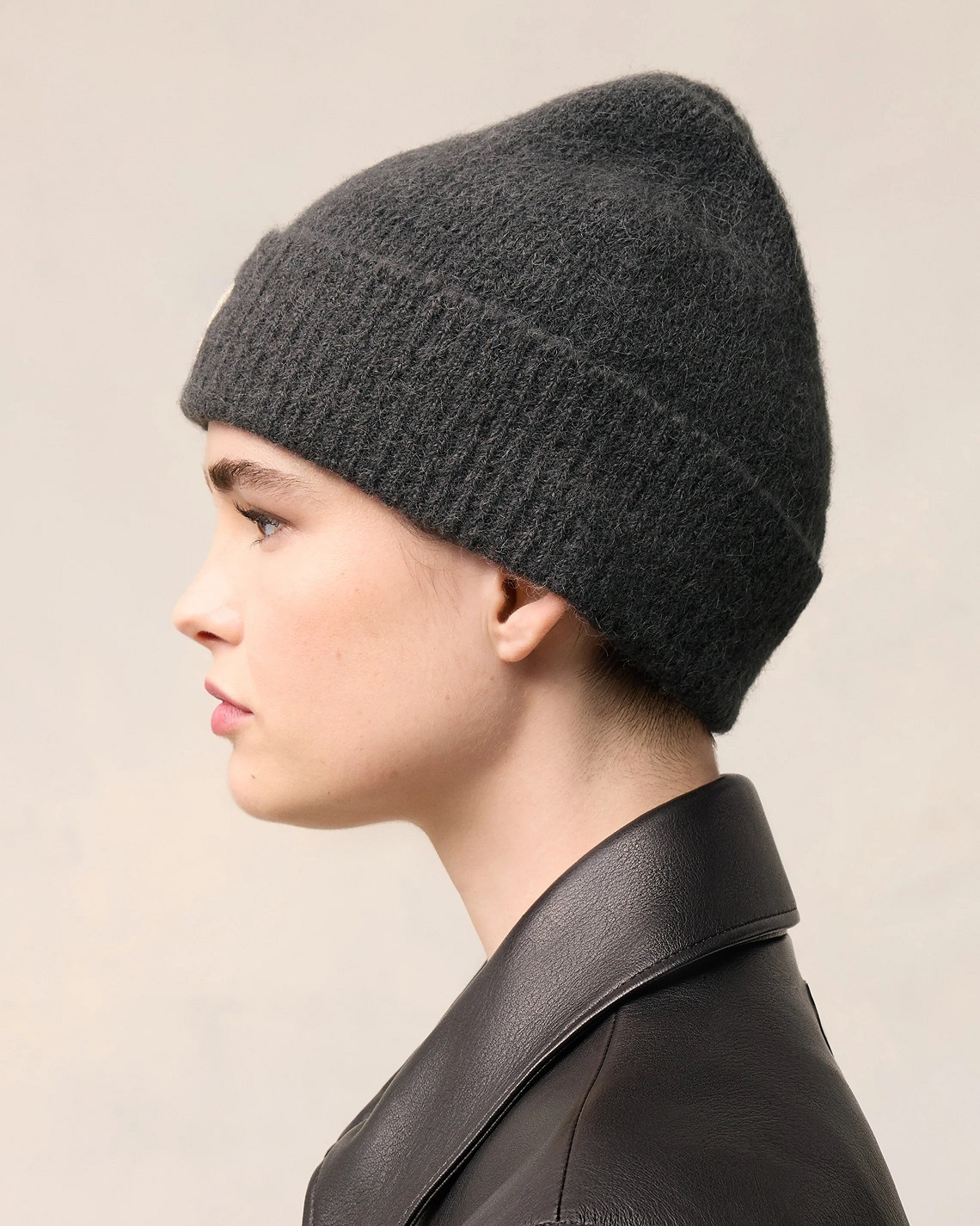 AMI PARIS de Coeur Off-White Beanie in Dark Grey