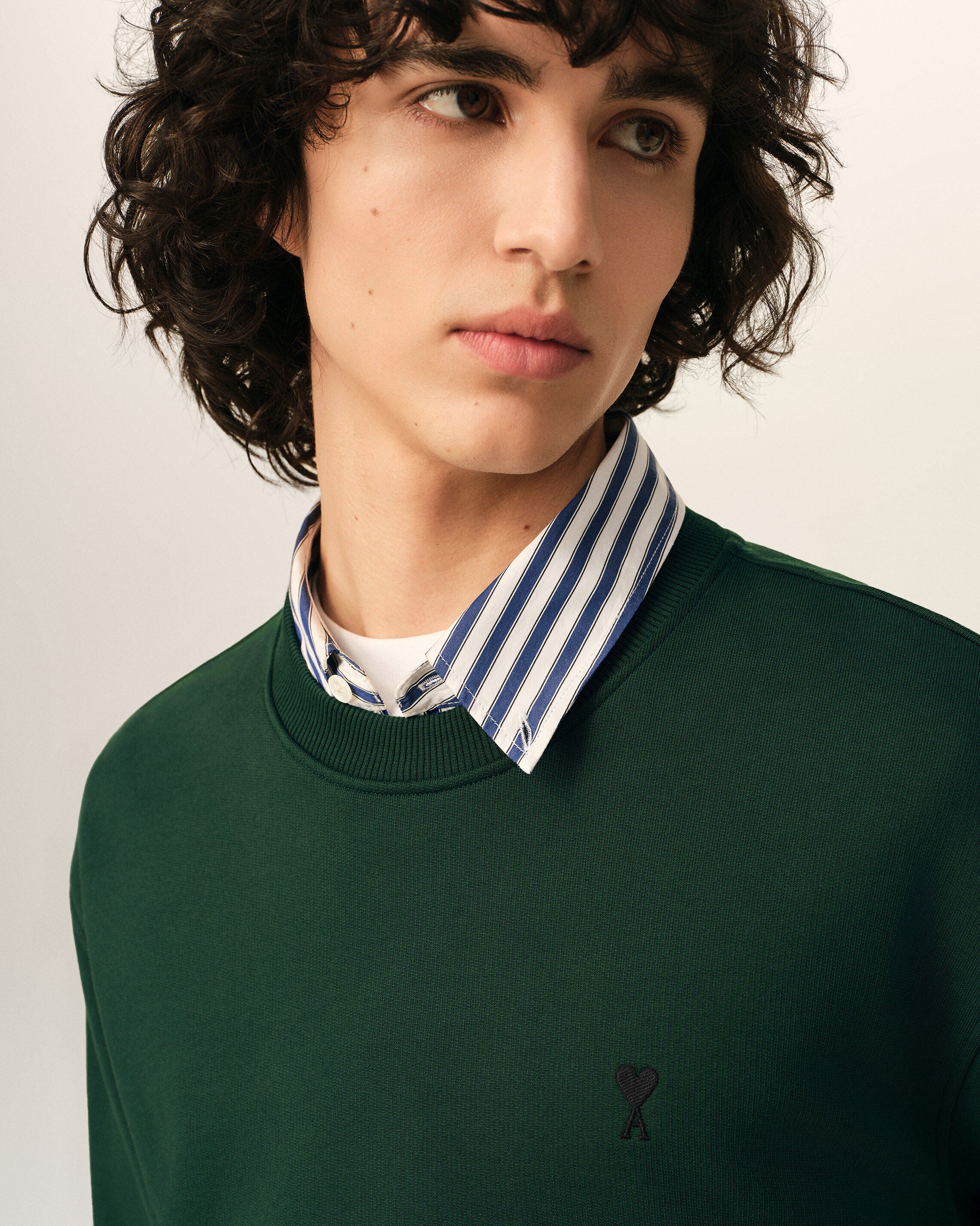 AMI PARIS de Coeur Sweatshirt in Bottle Green / Black