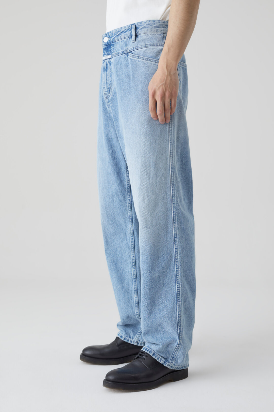 Closed X-Treme Loose Jeans in Light Blue