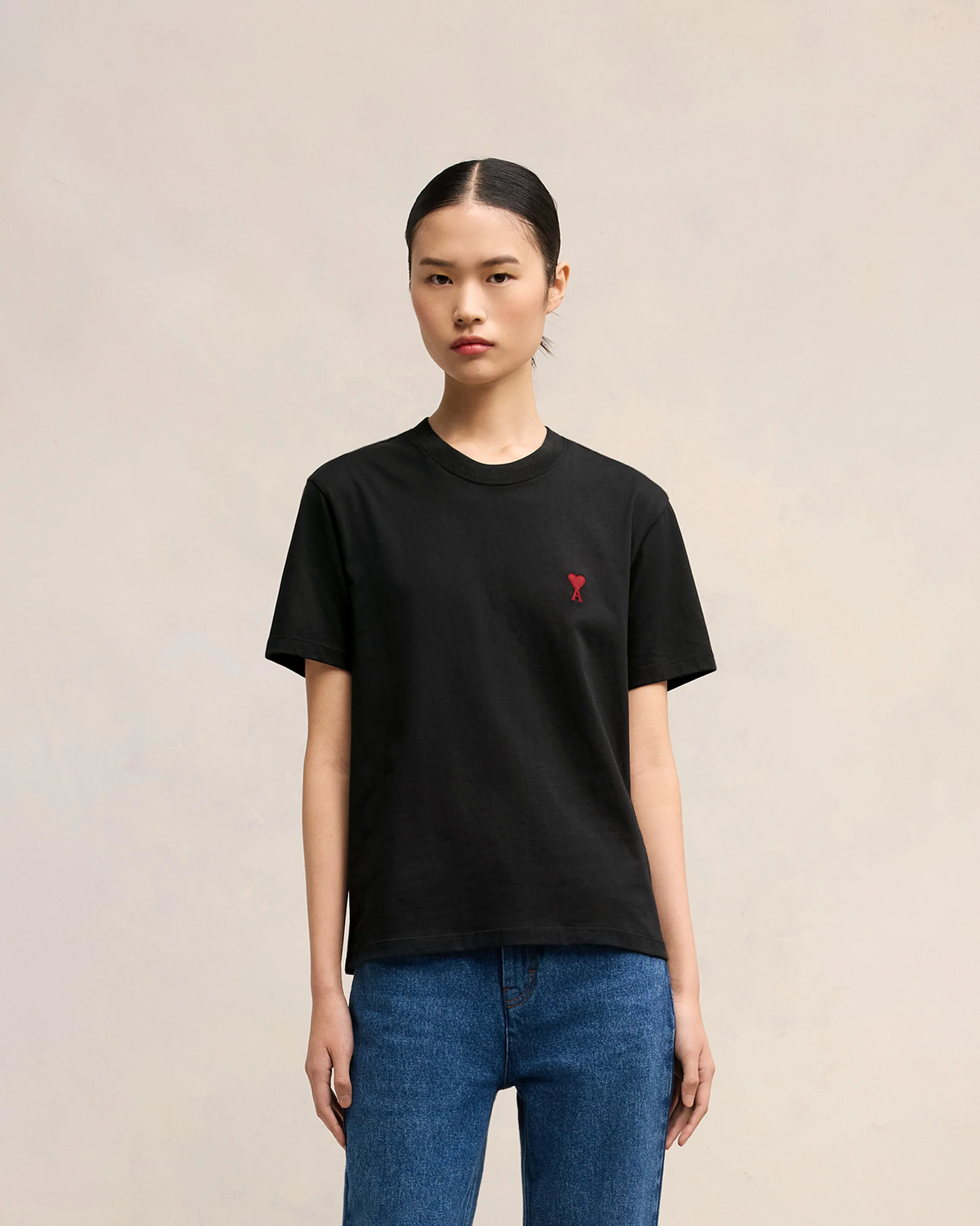 AMI PARIS de Coeur Classic Fit T-Shirt in Black XXS AMI PARIS de Coeur Classic Fit T-Shirt in Black M