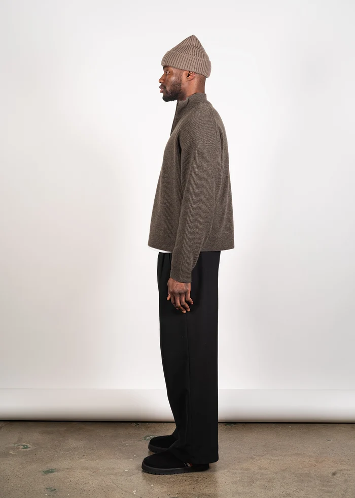 YACAIA Oversized Ribbed Half-Zip Merino/Cashmere Sweater in Dark Brown