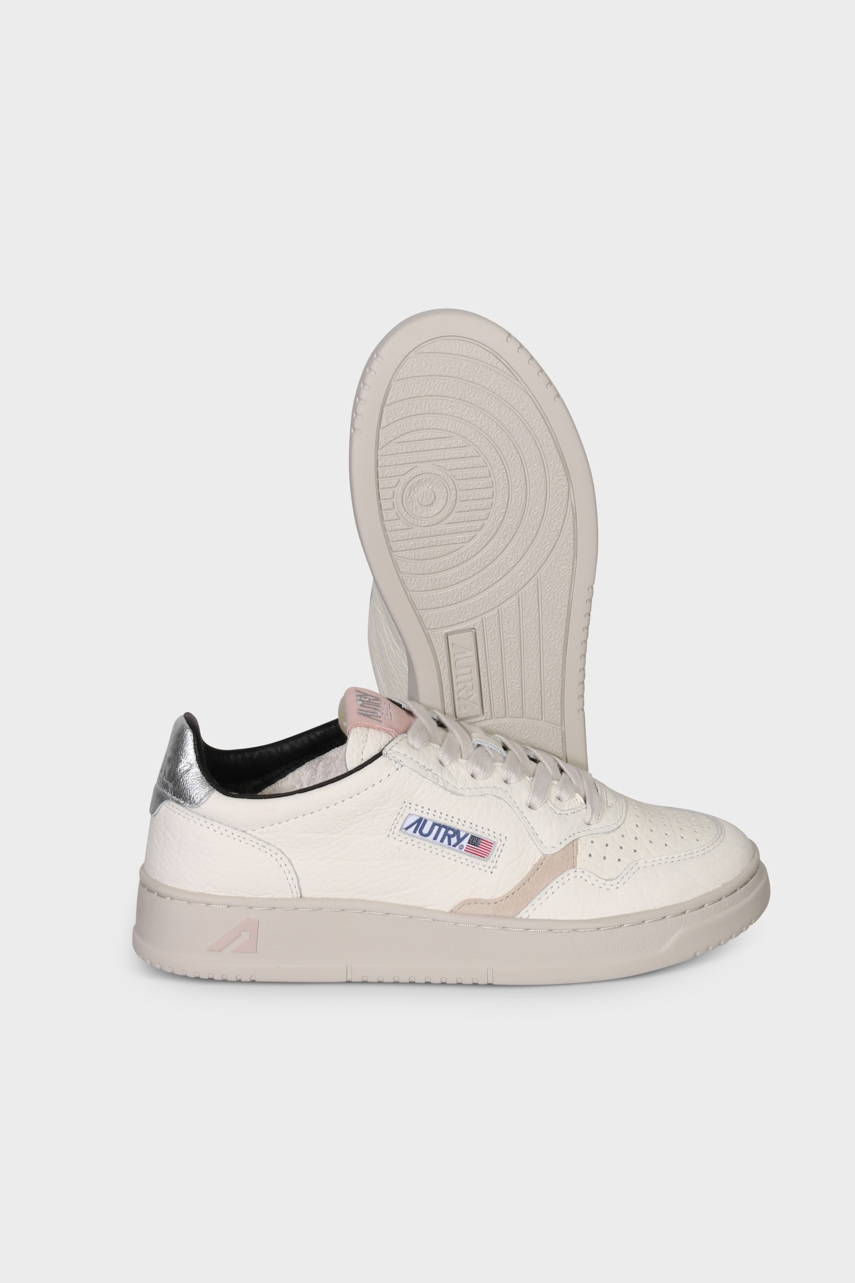 AUTRY ACTION SHOES Medalist Low Sneaker in Off White/Silver/Powder 36 AUTRY ACTION SHOES Medalist Low Sneaker in Off White/Silver/Powder 41