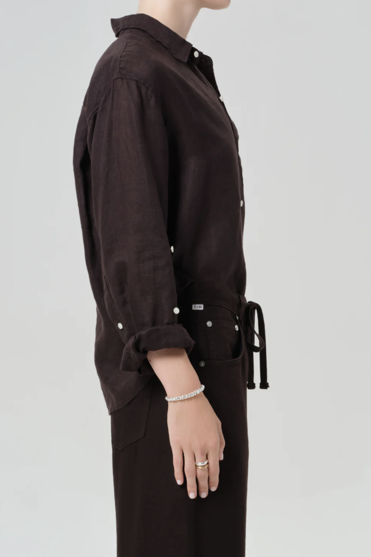 CITIZENS OF HUMANITY Kayla Shrunken Linen Shirt in Chocolate