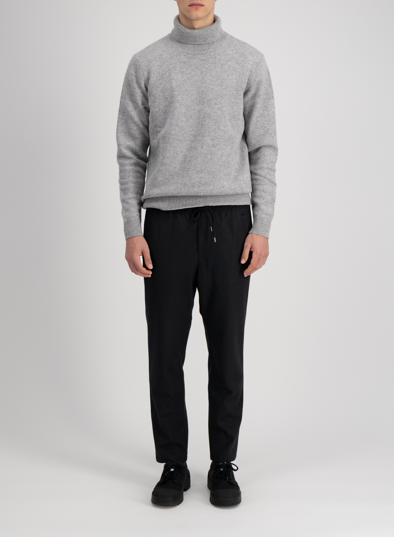 HARRIS WHARF Superfine Merino Jogging Pant in Black