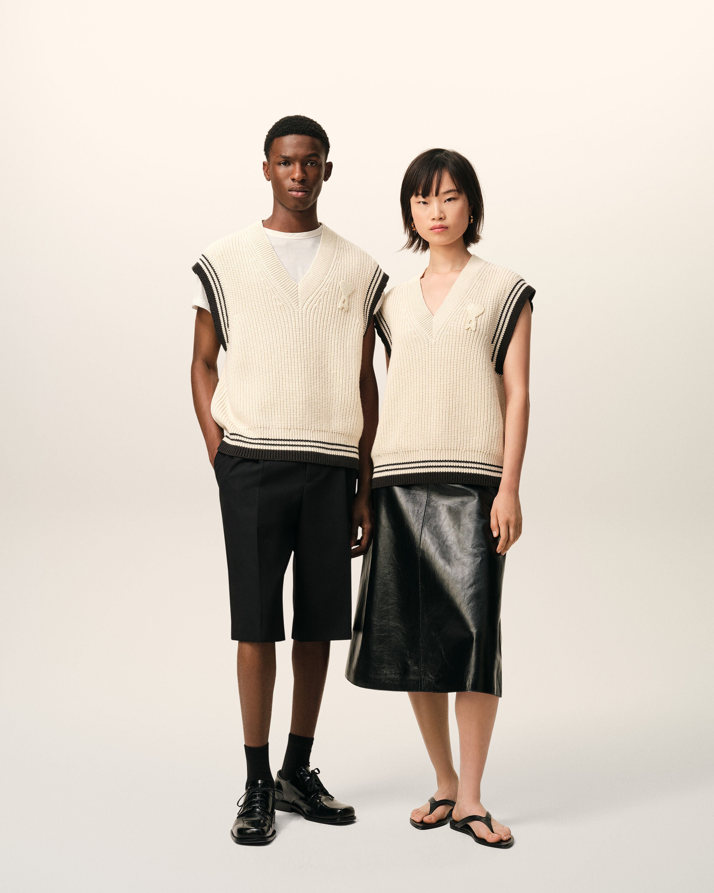 AMI PARIS de Coeur College Knit Vest in White Cream