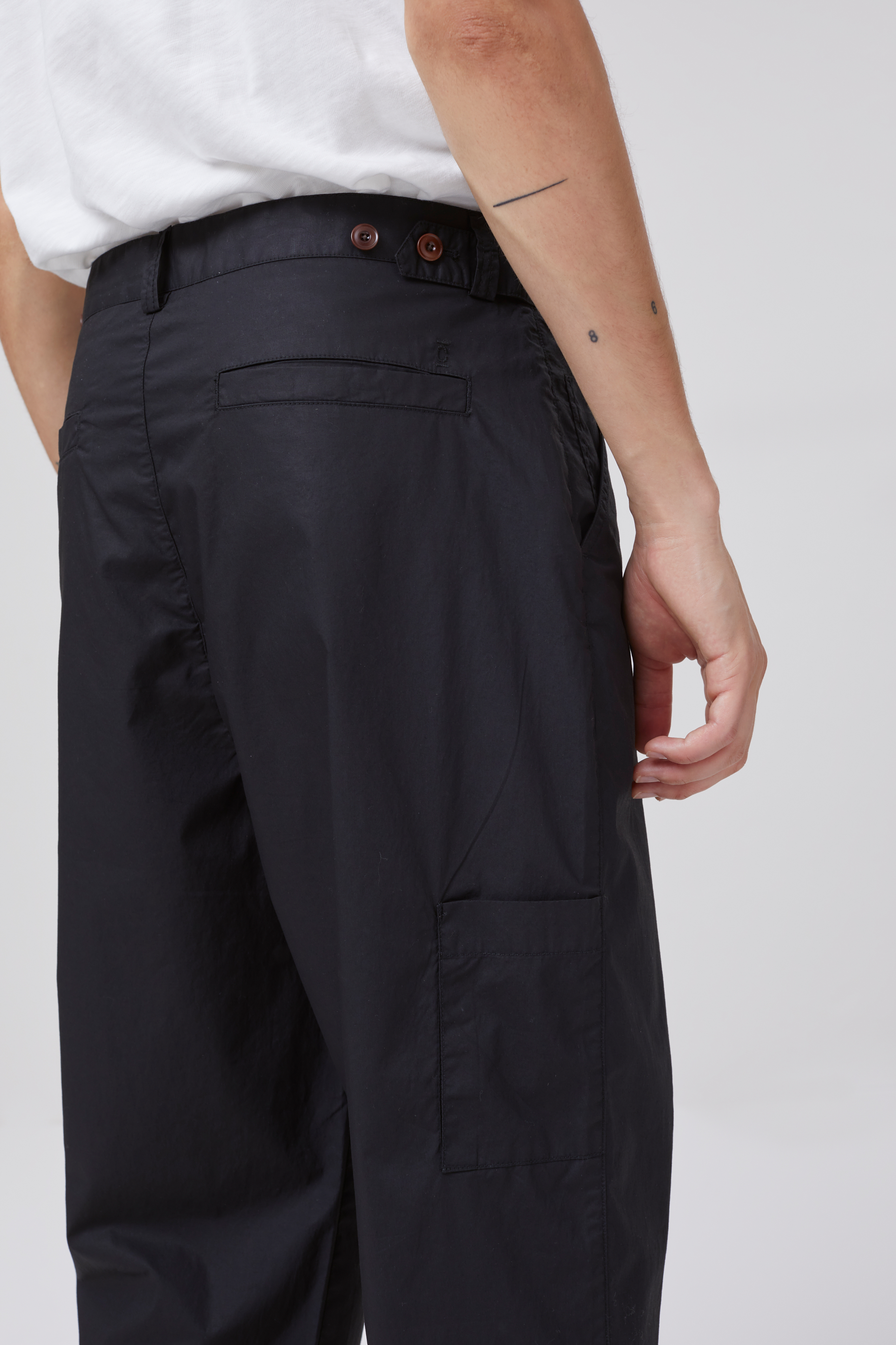 Closed Dover Tapered Pant in Black 31