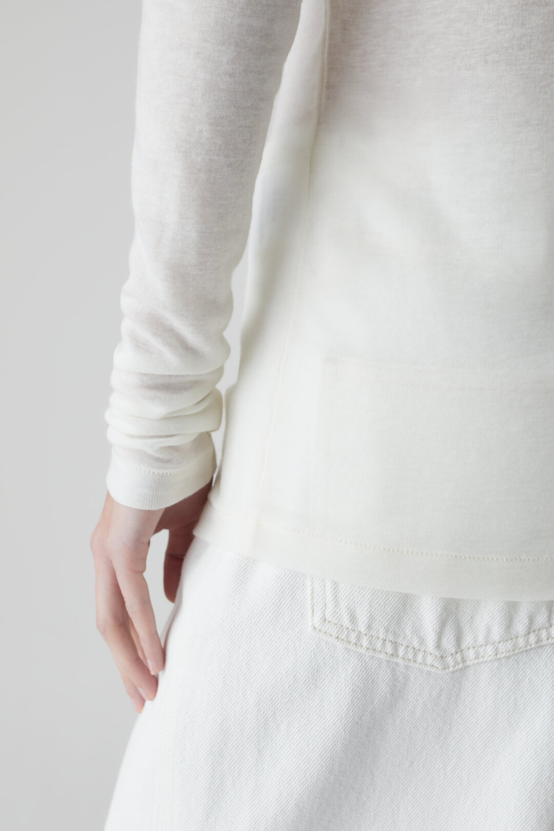 Closed Rollneck Knit Pullover in Offwhite
