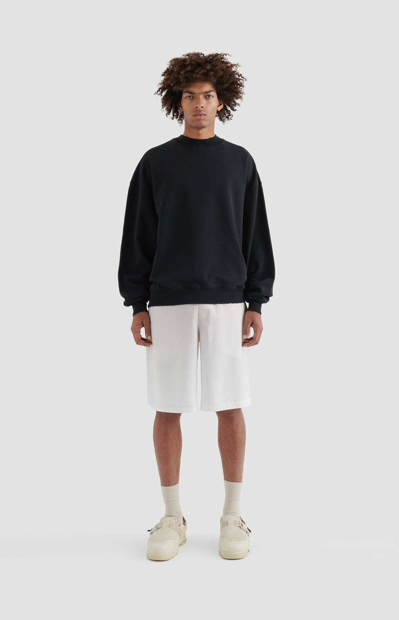 AXEL ARIGATO Vista Distressed Sweatshirt in Black XL