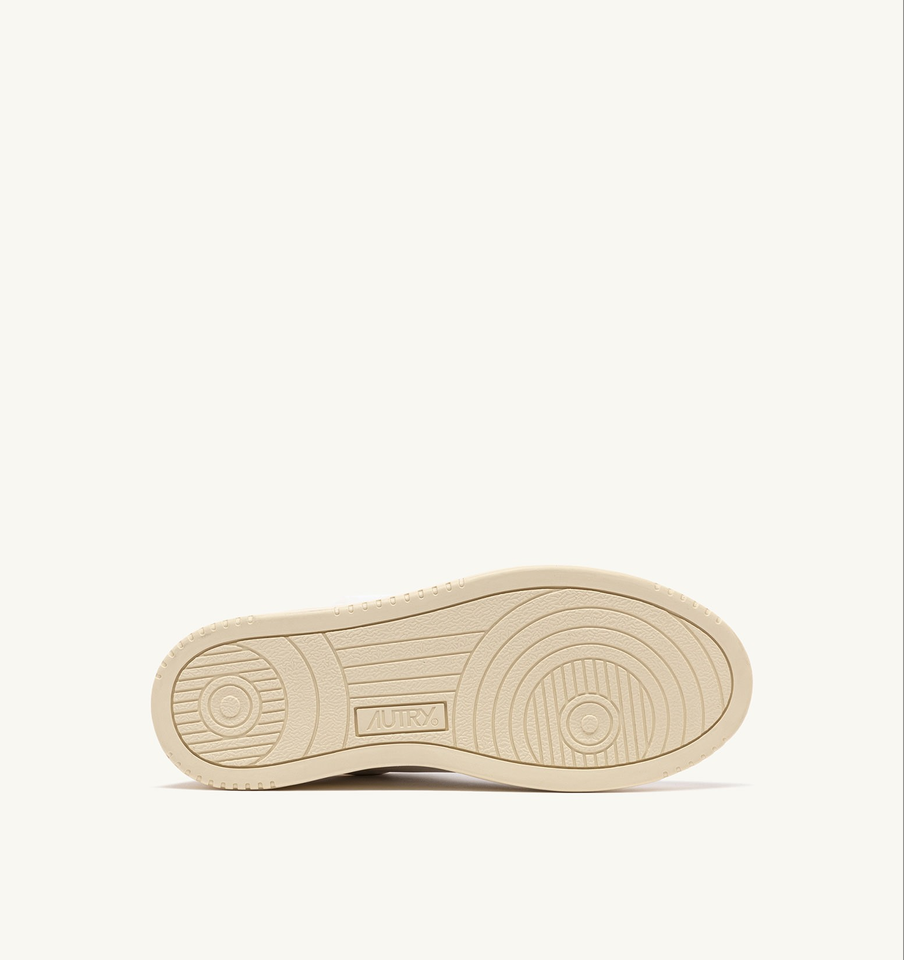 AUTRY ACTION SHOES Medalist Low Sneaker Shearling in White
