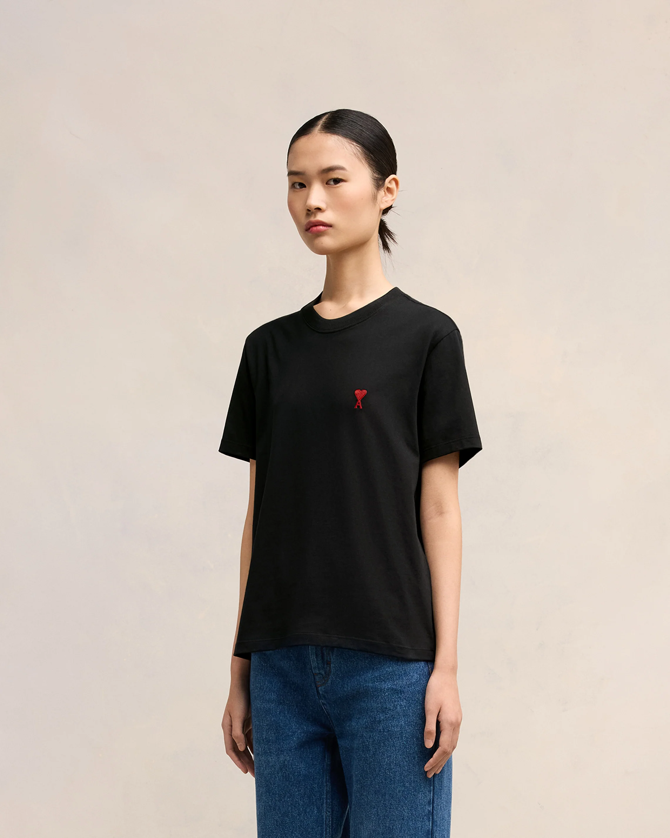 AMI PARIS de Coeur Classic Fit T-Shirt in Black XXS AMI PARIS de Coeur Classic Fit T-Shirt in Black M