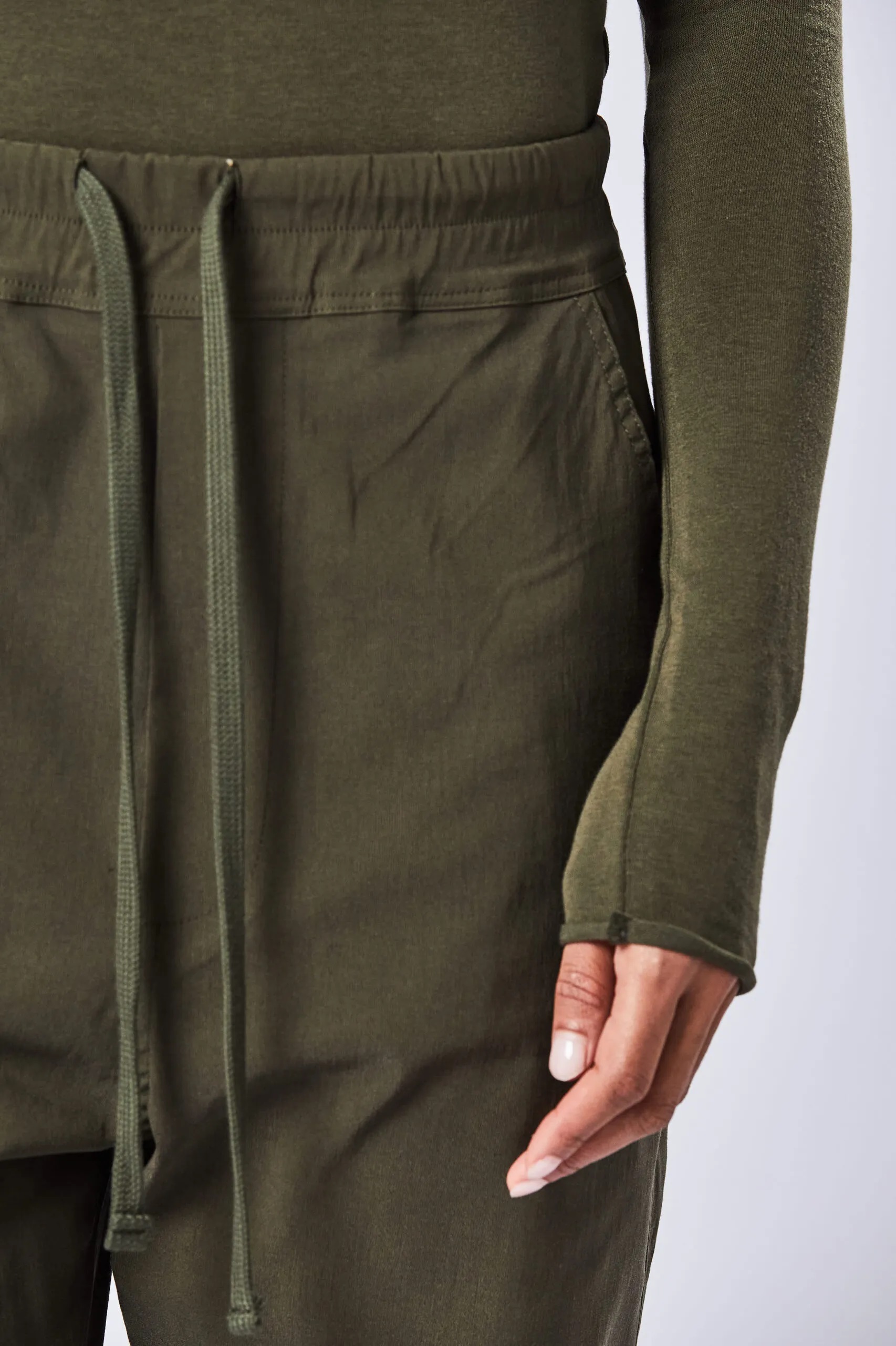 THOM KROM Pant in Green M