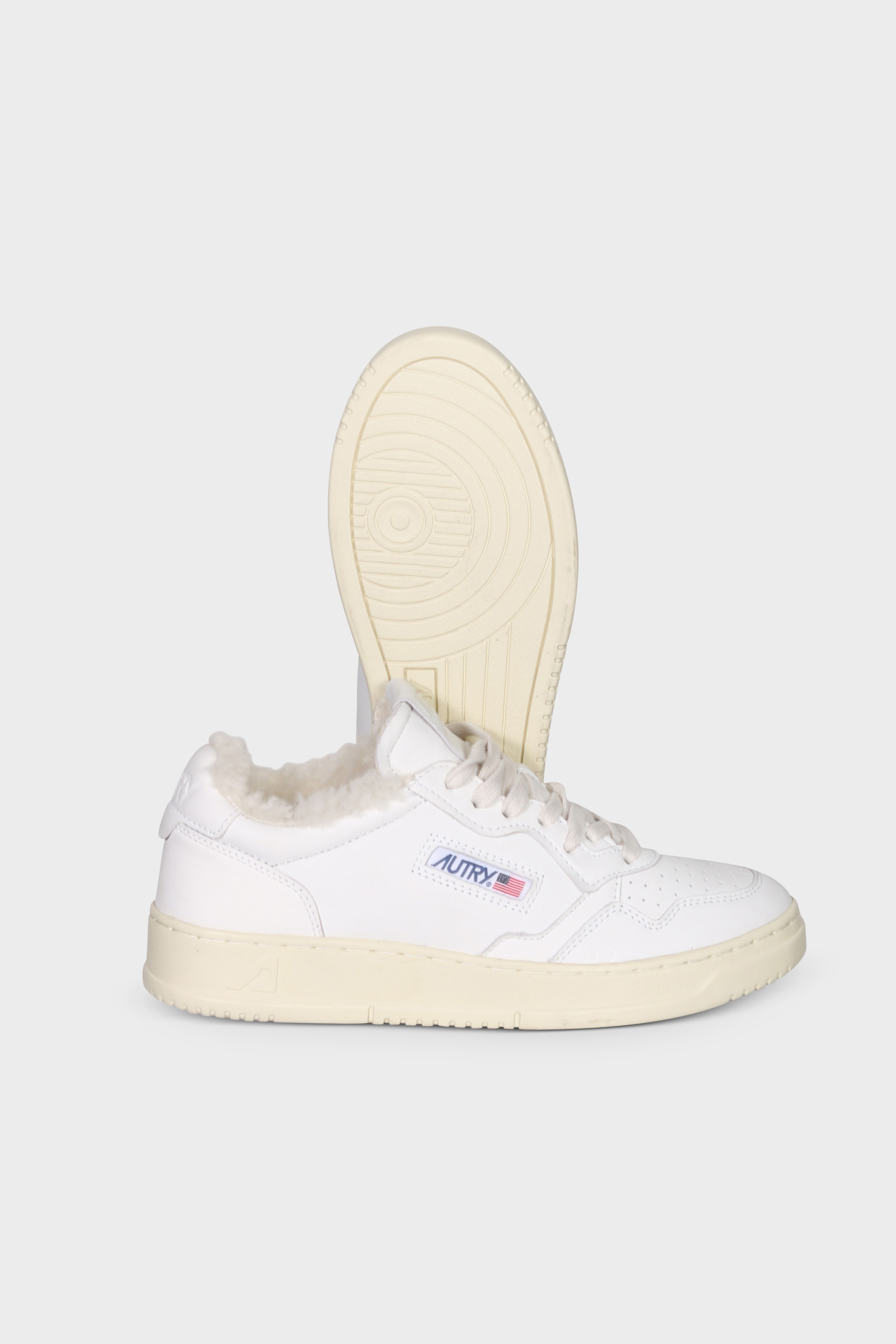 AUTRY ACTION SHOES Medalist Low Sneaker Goat/Shearling in White 42
