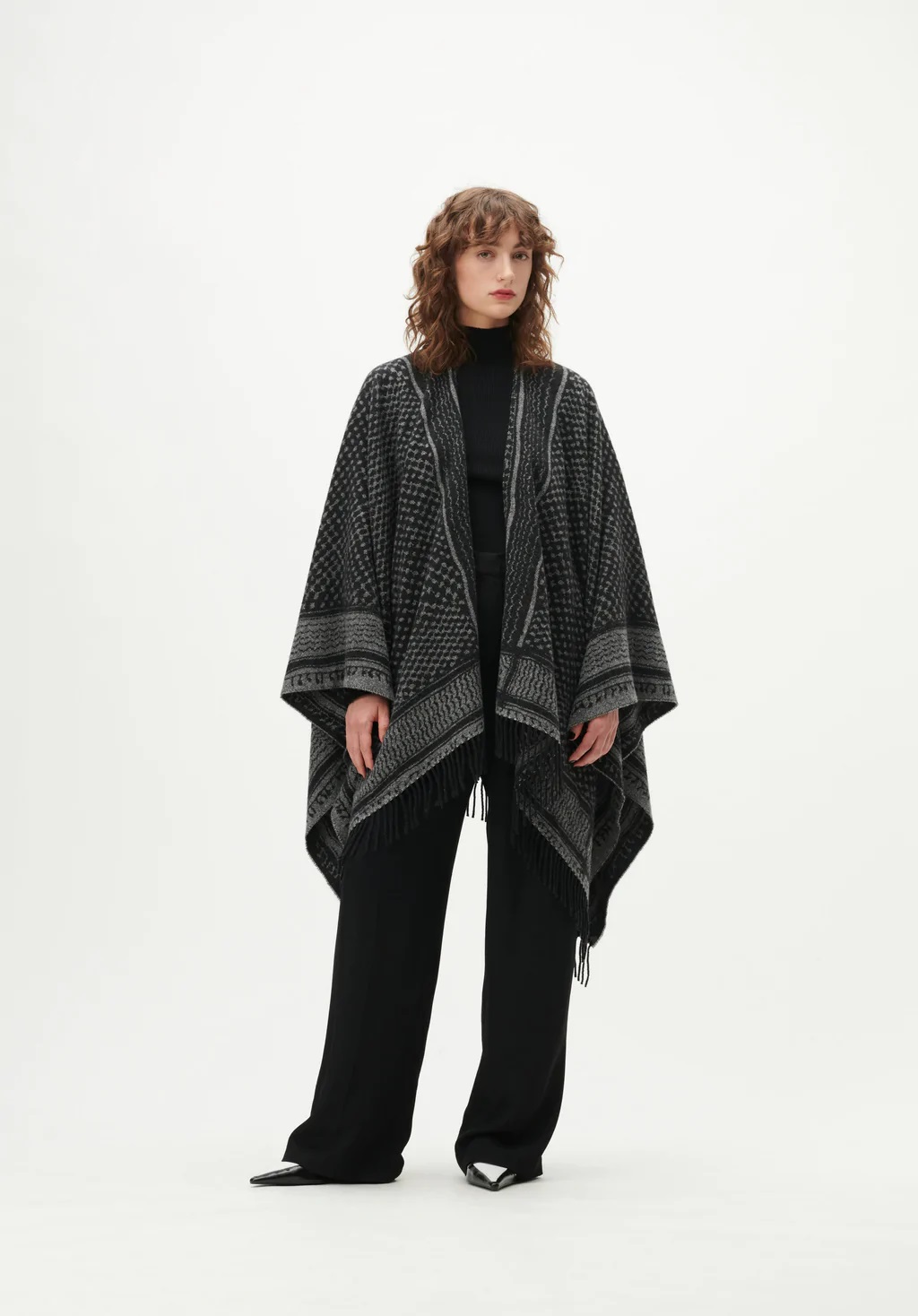 Lala Berlin Poncho Pinya Black/Grey