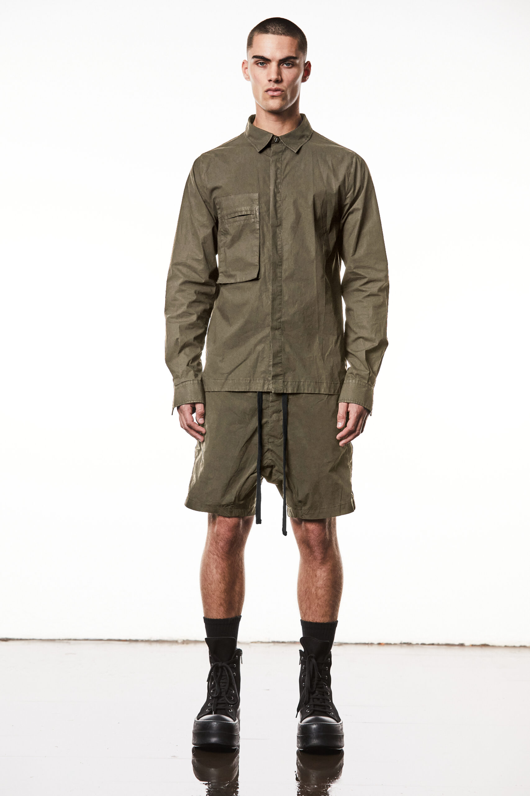 THOM KROM  Cottonstretch Short in Olive XL