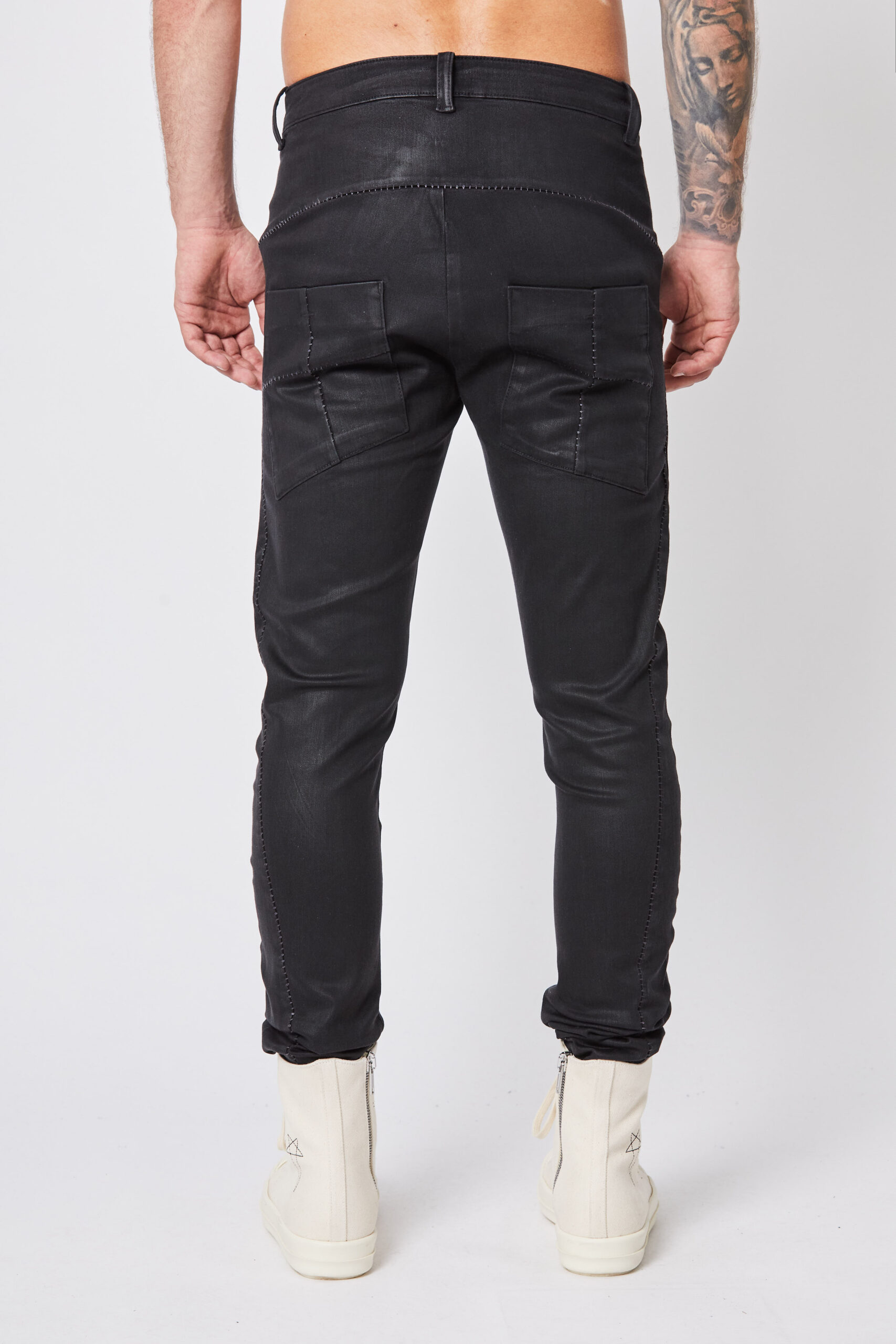 THOM KROM Jeans in Washed Black