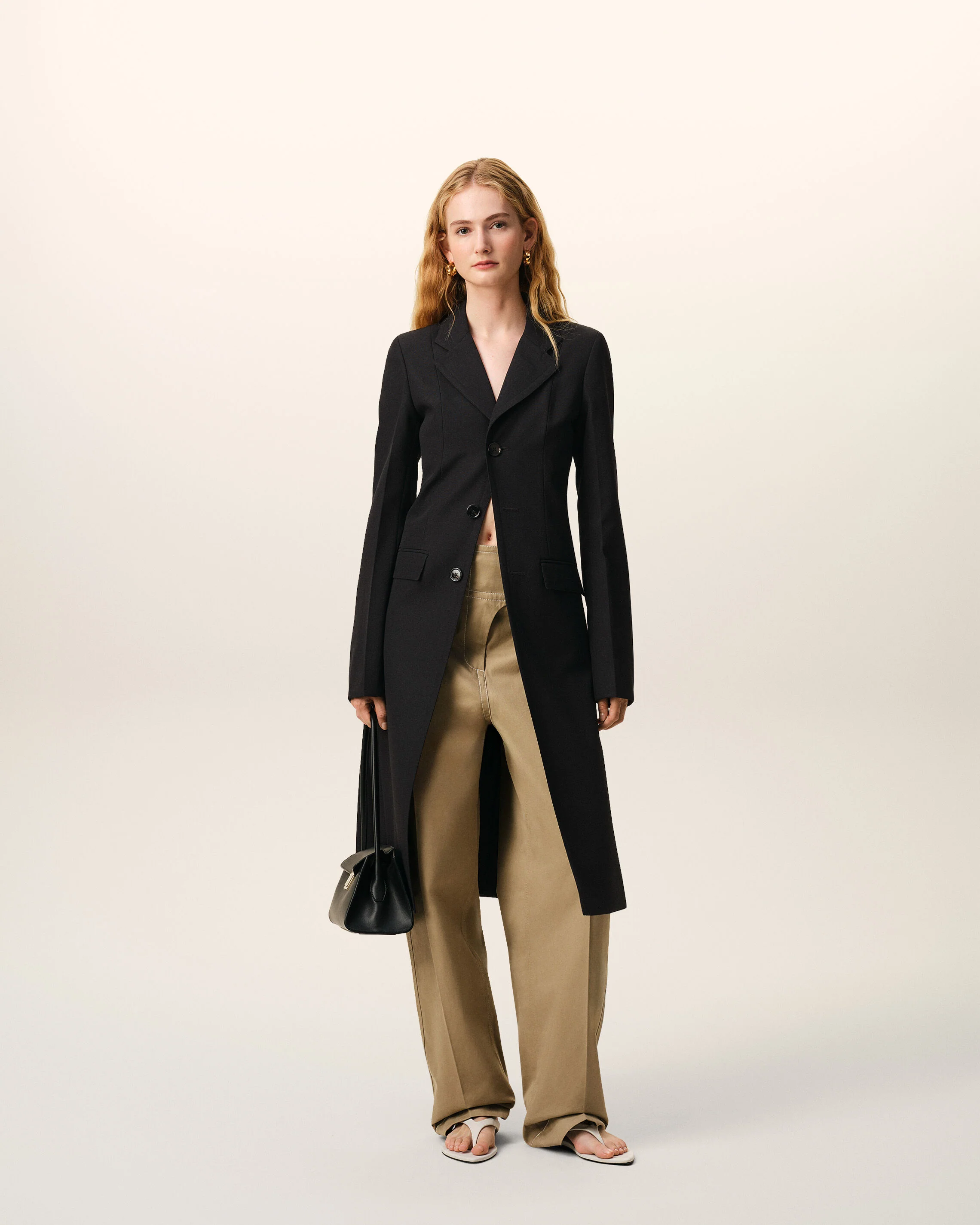 AMI PARIS Fitted Coat in Black