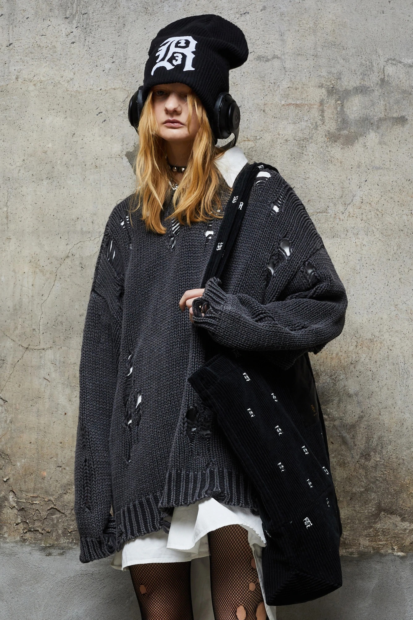 R13 Distressed Oversized Sweater in Acid Black L