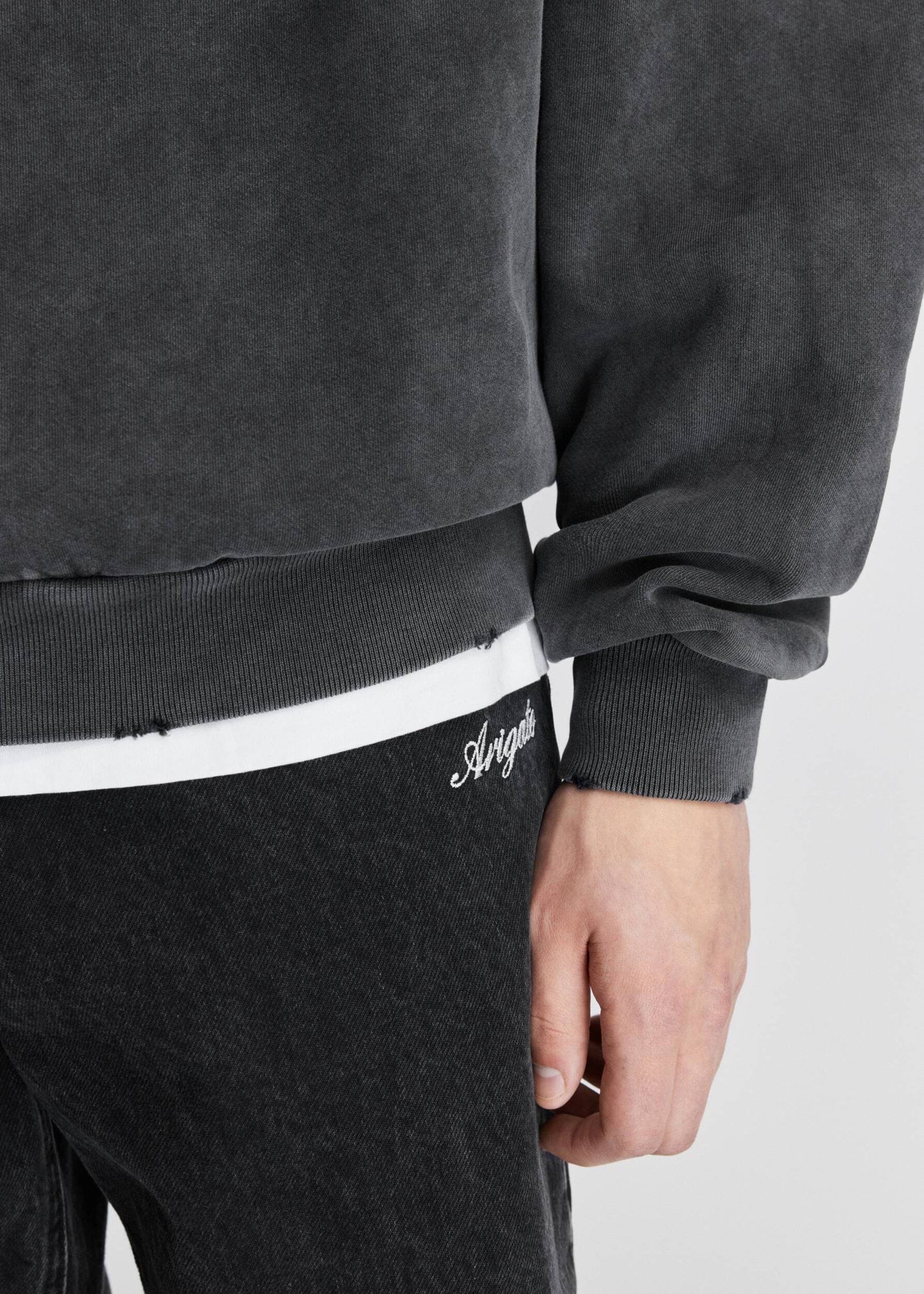 AXEL ARIGATO State Sweatshirt in Washed Black L