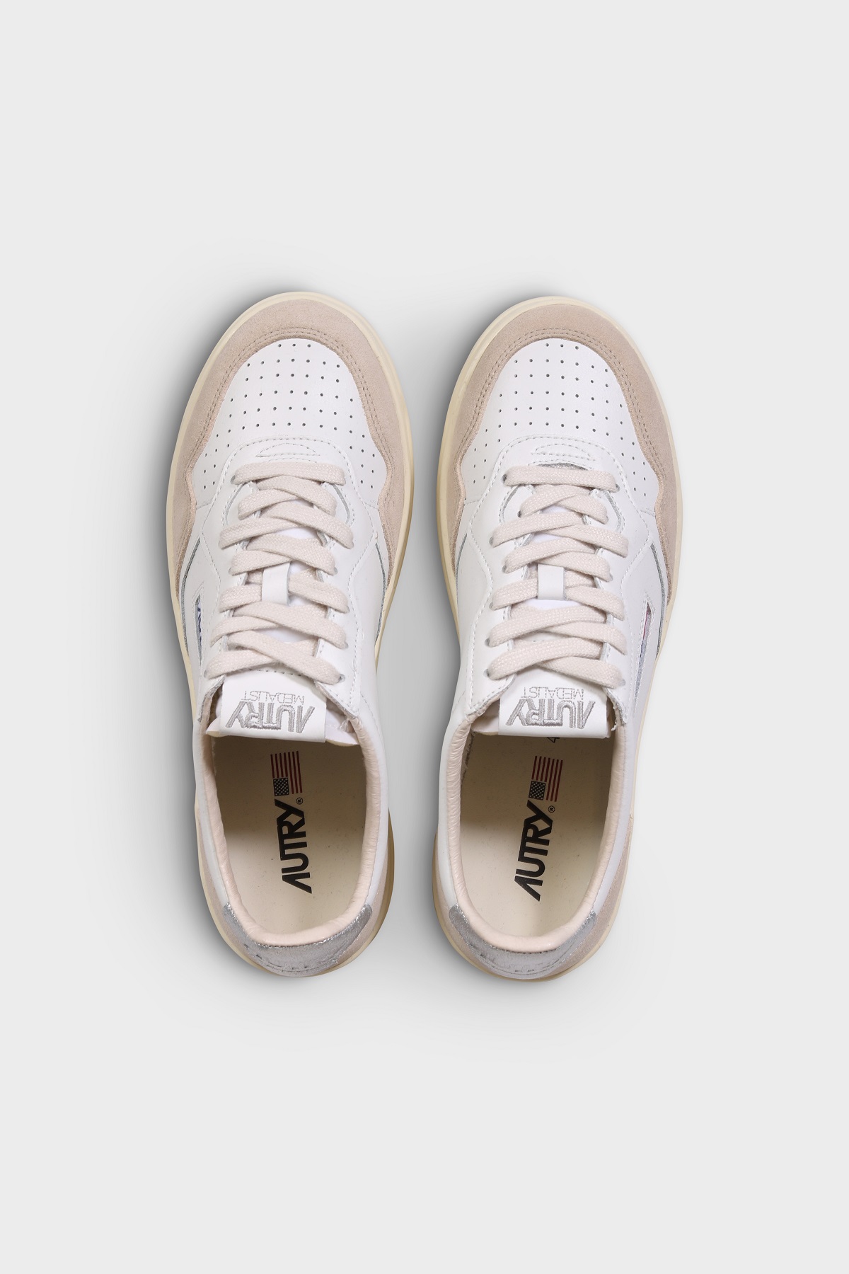 AUTRY ACTION SHOES Medalist Low Sneaker Suede White/Silver 41