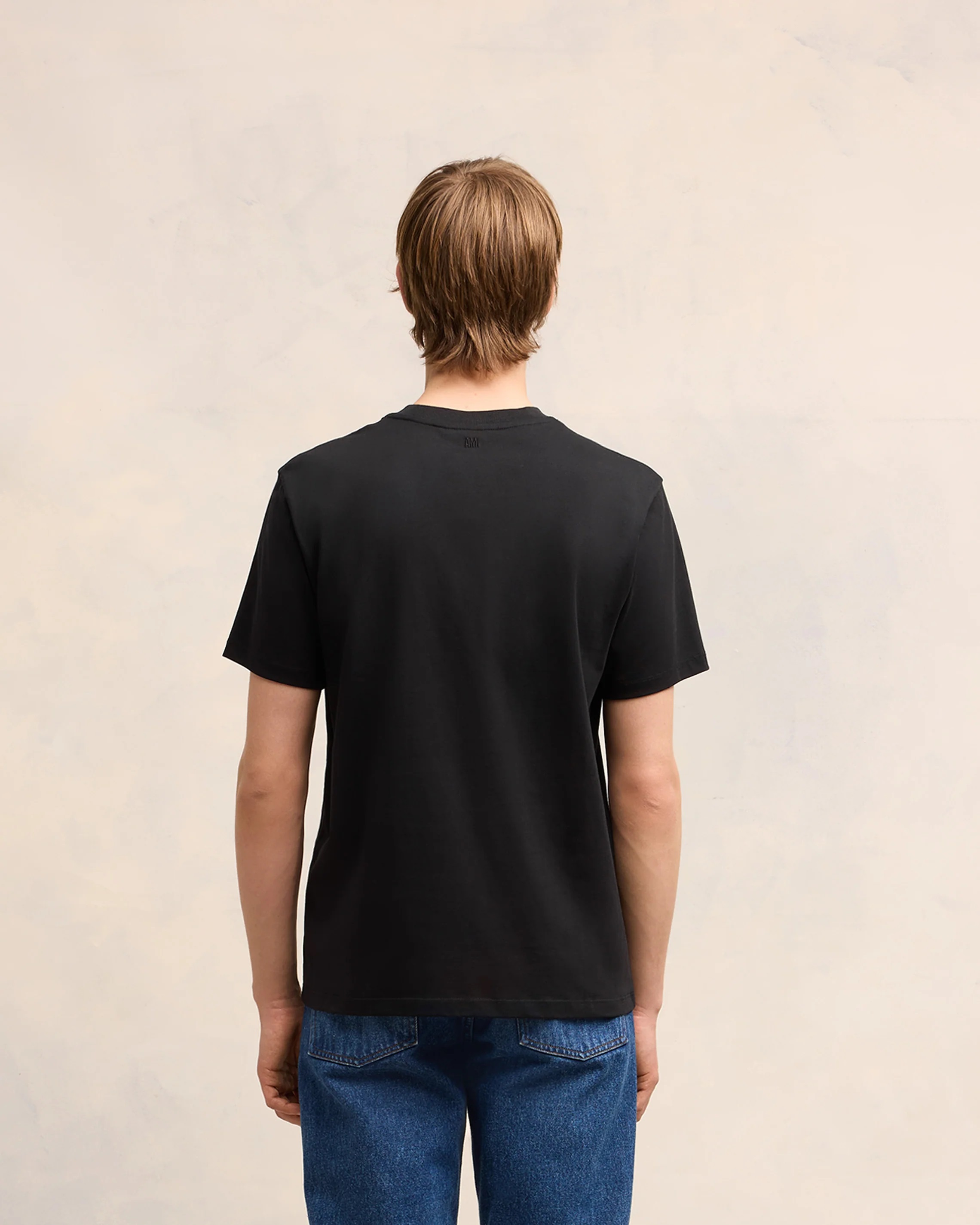 AMI PARIS de Coeur Classic Fit T-Shirt in Black
