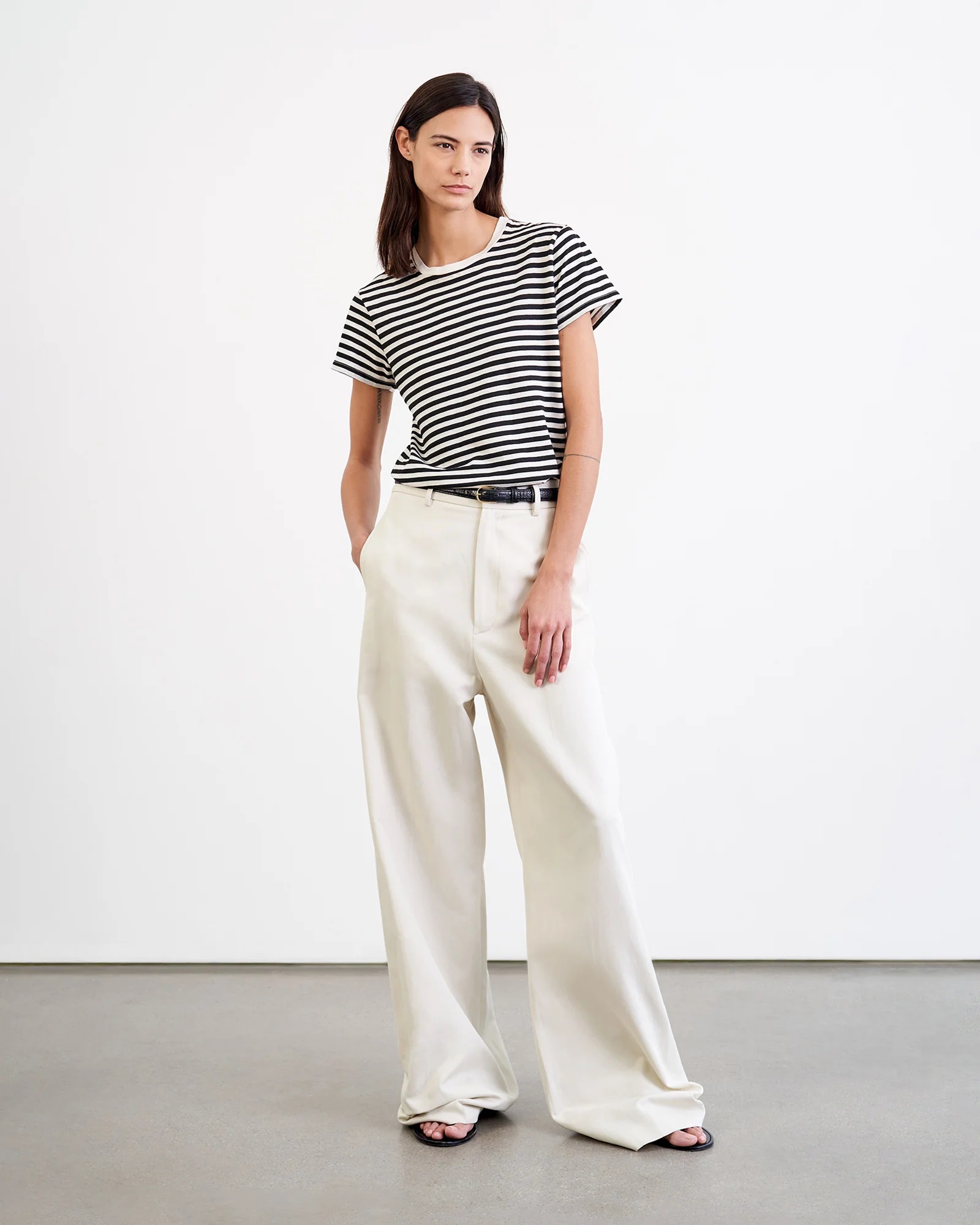 NILI LOTAN Lana Crewneck T-Shirt in Black/Ivory L