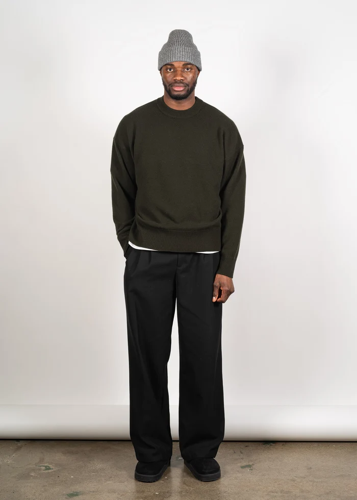 YACAIA Oversize Merino/Cashmere Sweater in Dark Green