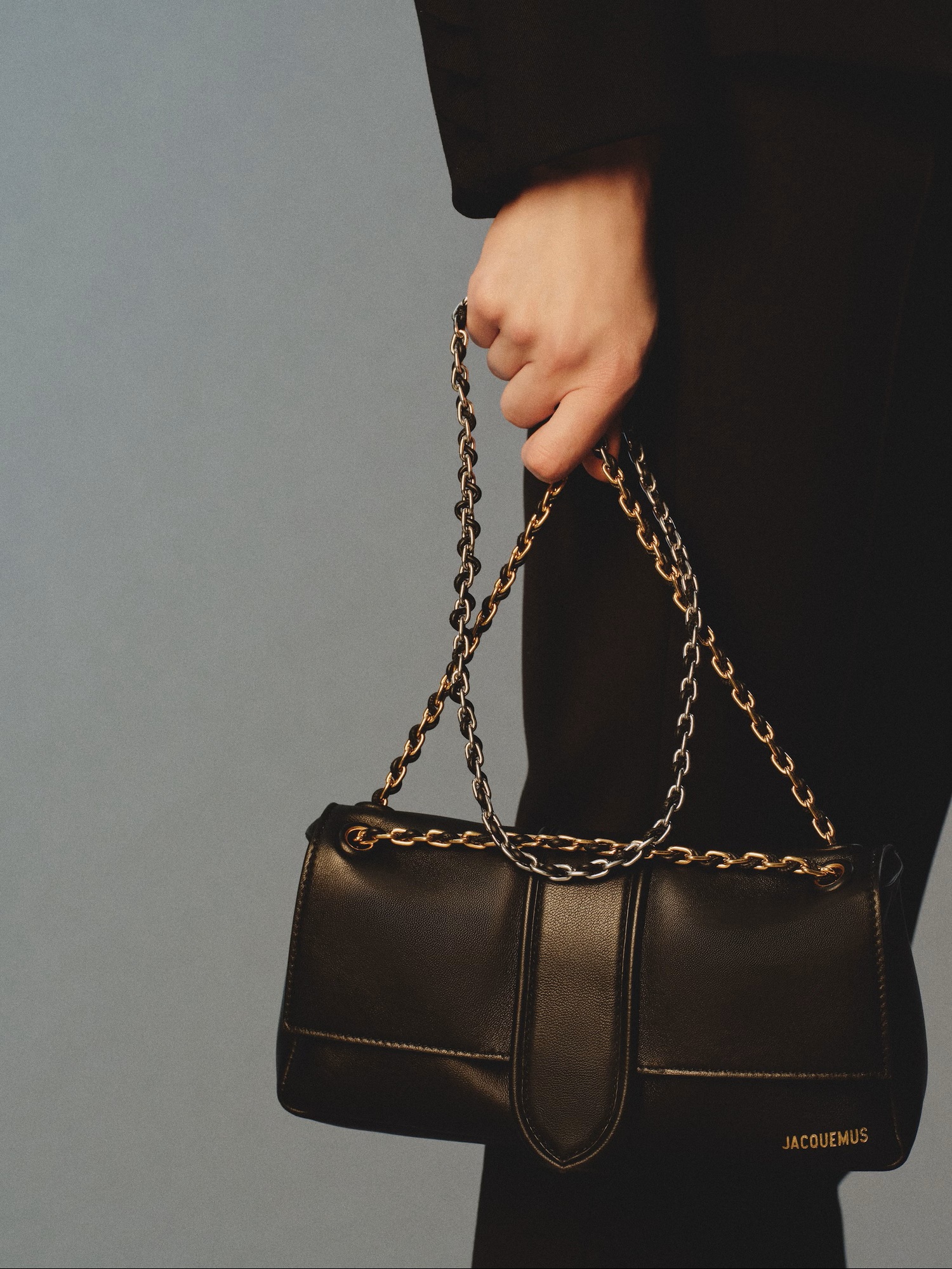 JACQUEMUS The Bambino Chain in Black/Gold/Silver