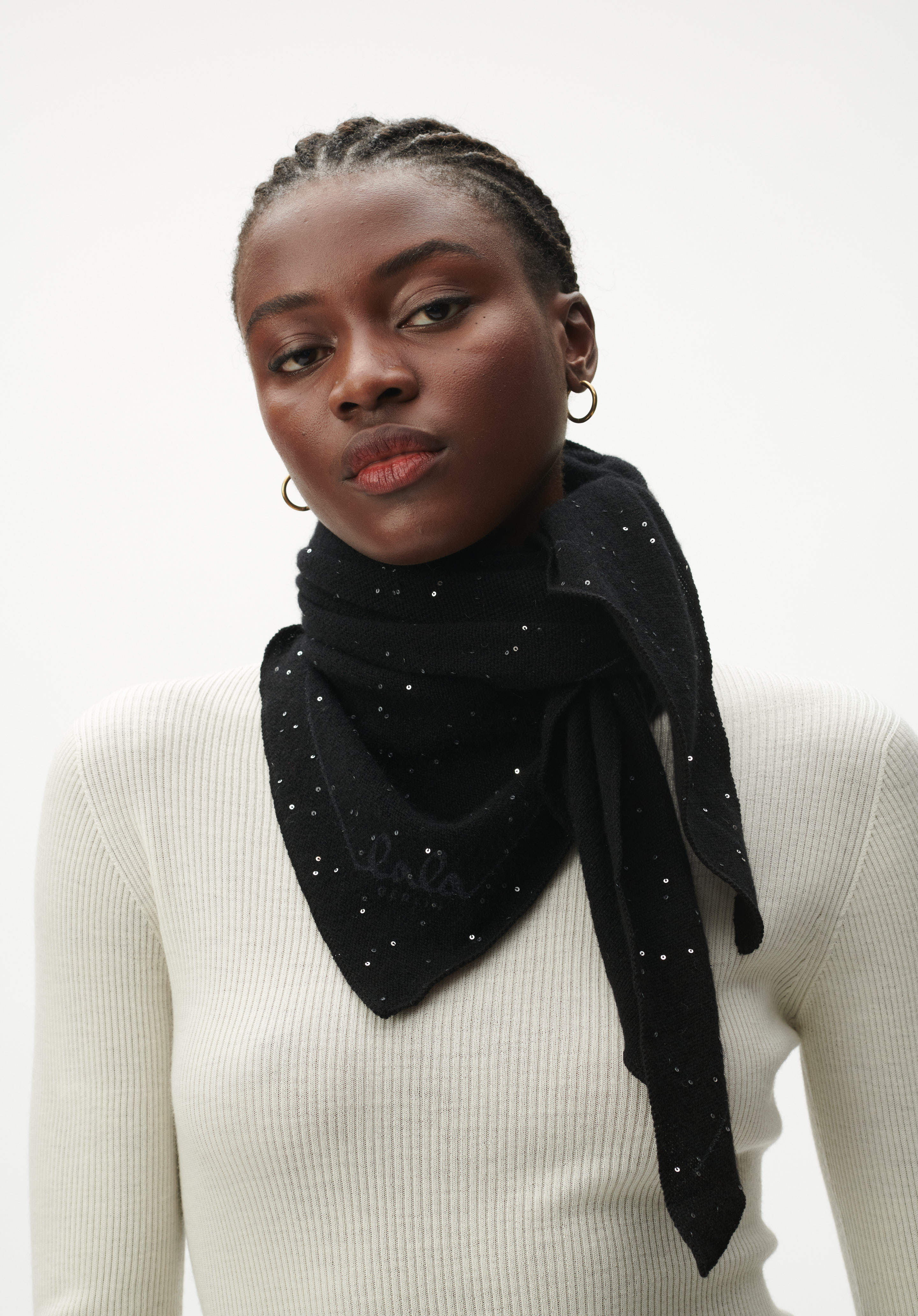 Lala Berlin Scarf Triangle Solid M in Black Sequins