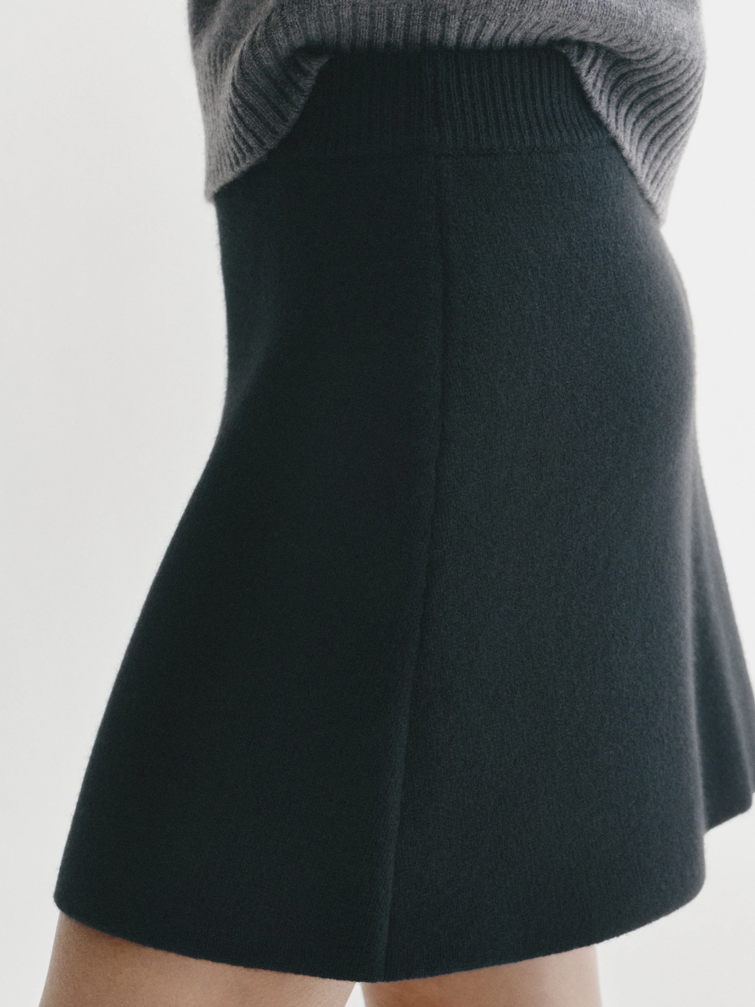 LISA YANG Clare Cashmere Mini Skirt in Black