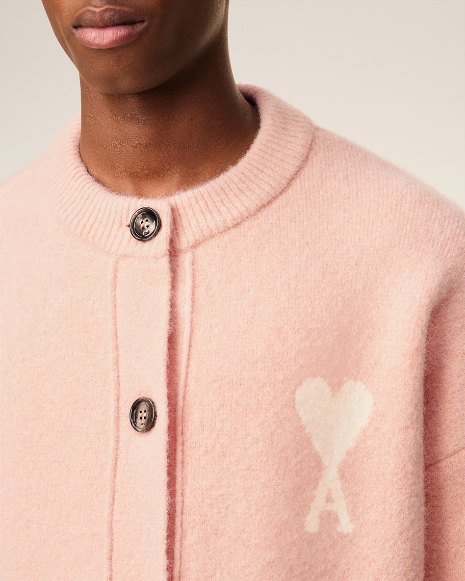 AMI PARIS de Coeur Crew Neck Knit Cardigan in Powder/Off White