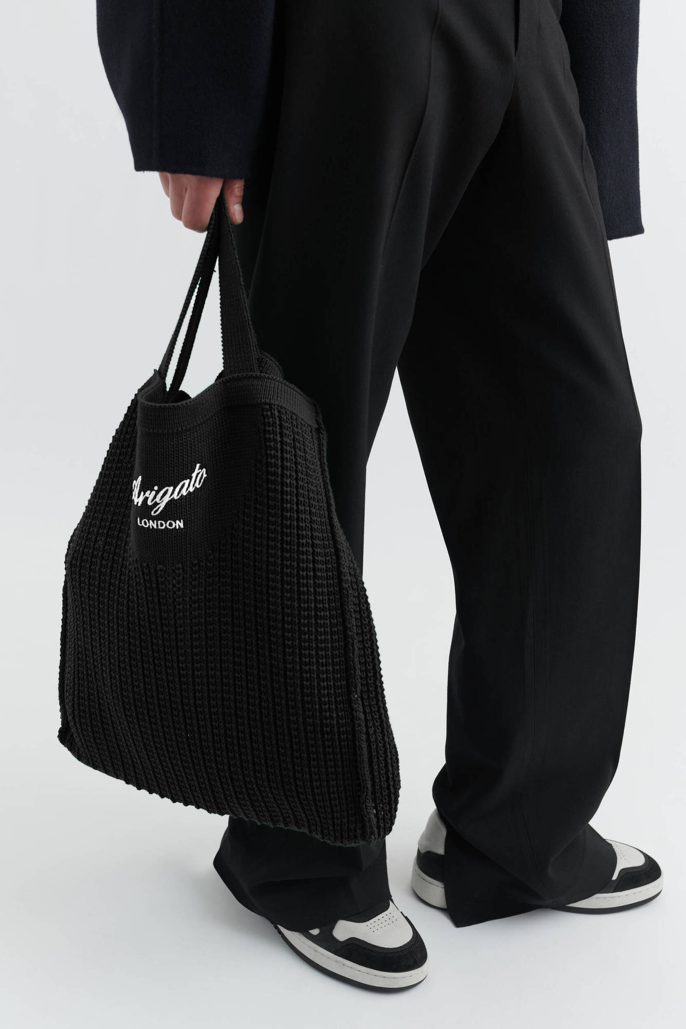 AXEL ARIGATO Grid Shopper in Black