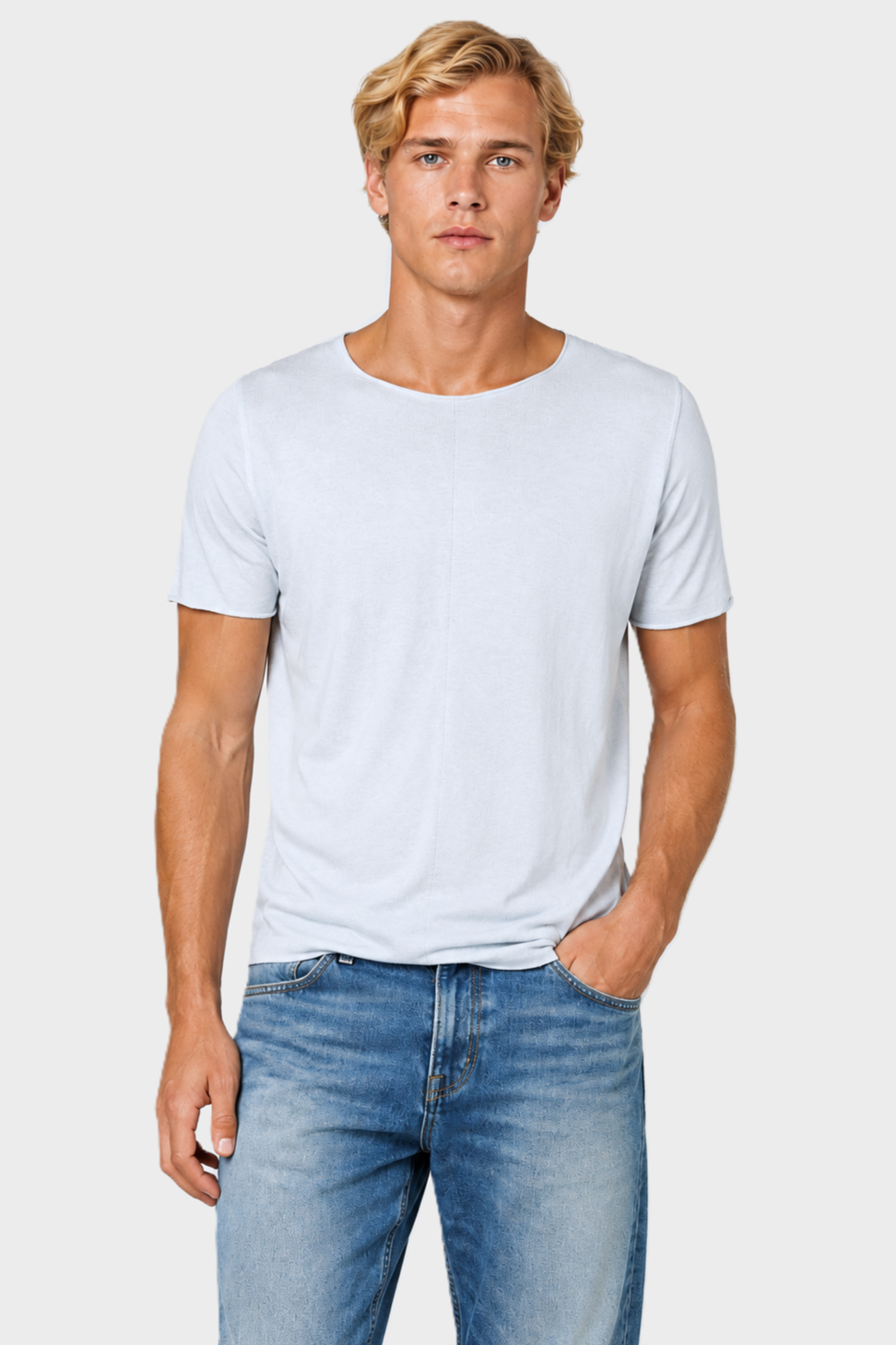 HANNES ROETHER Cotton/Linen Knit T-Shirt in Light Blue