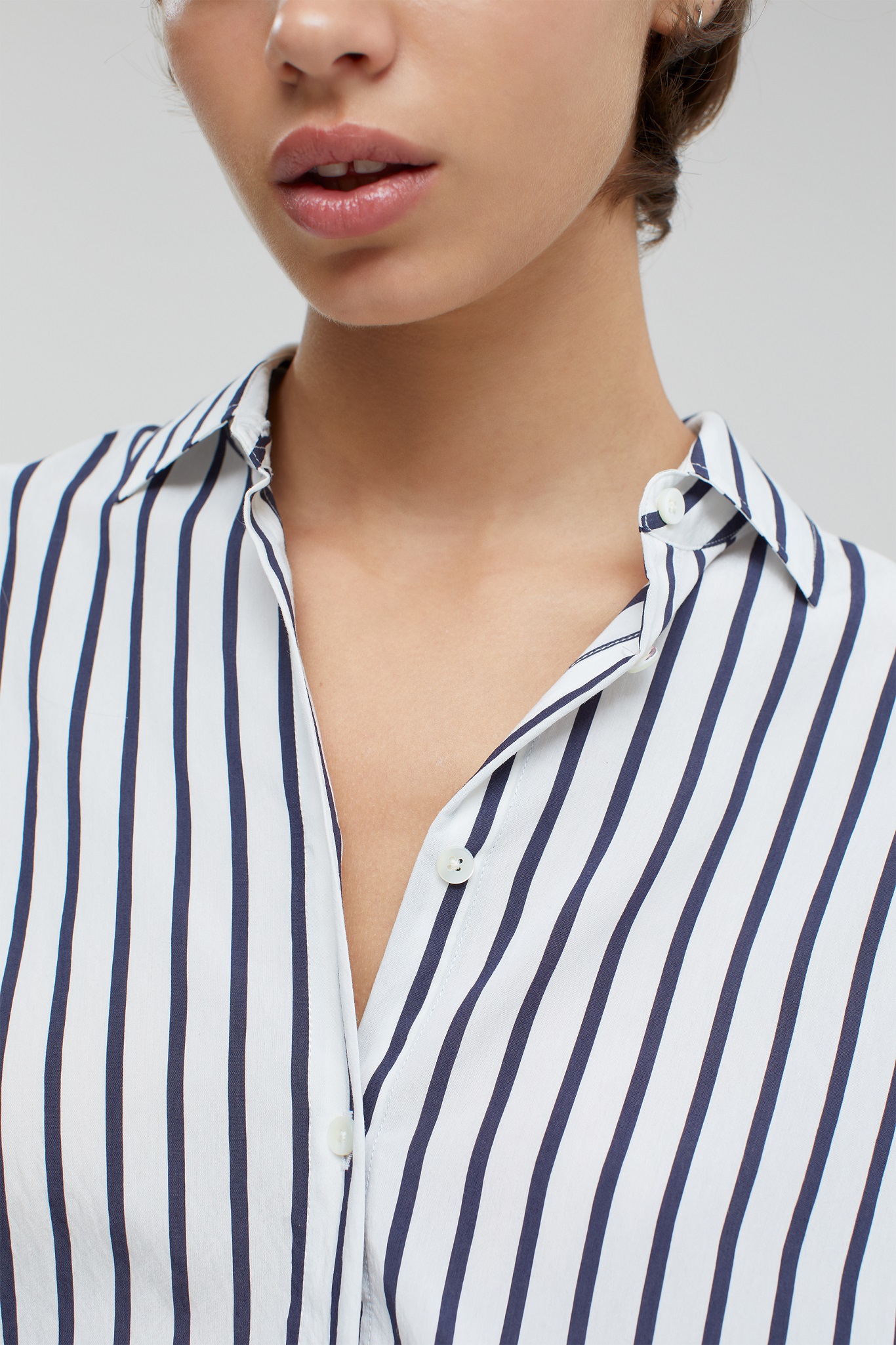 Closed Owen Gathered Shirt in dark night striped XXS